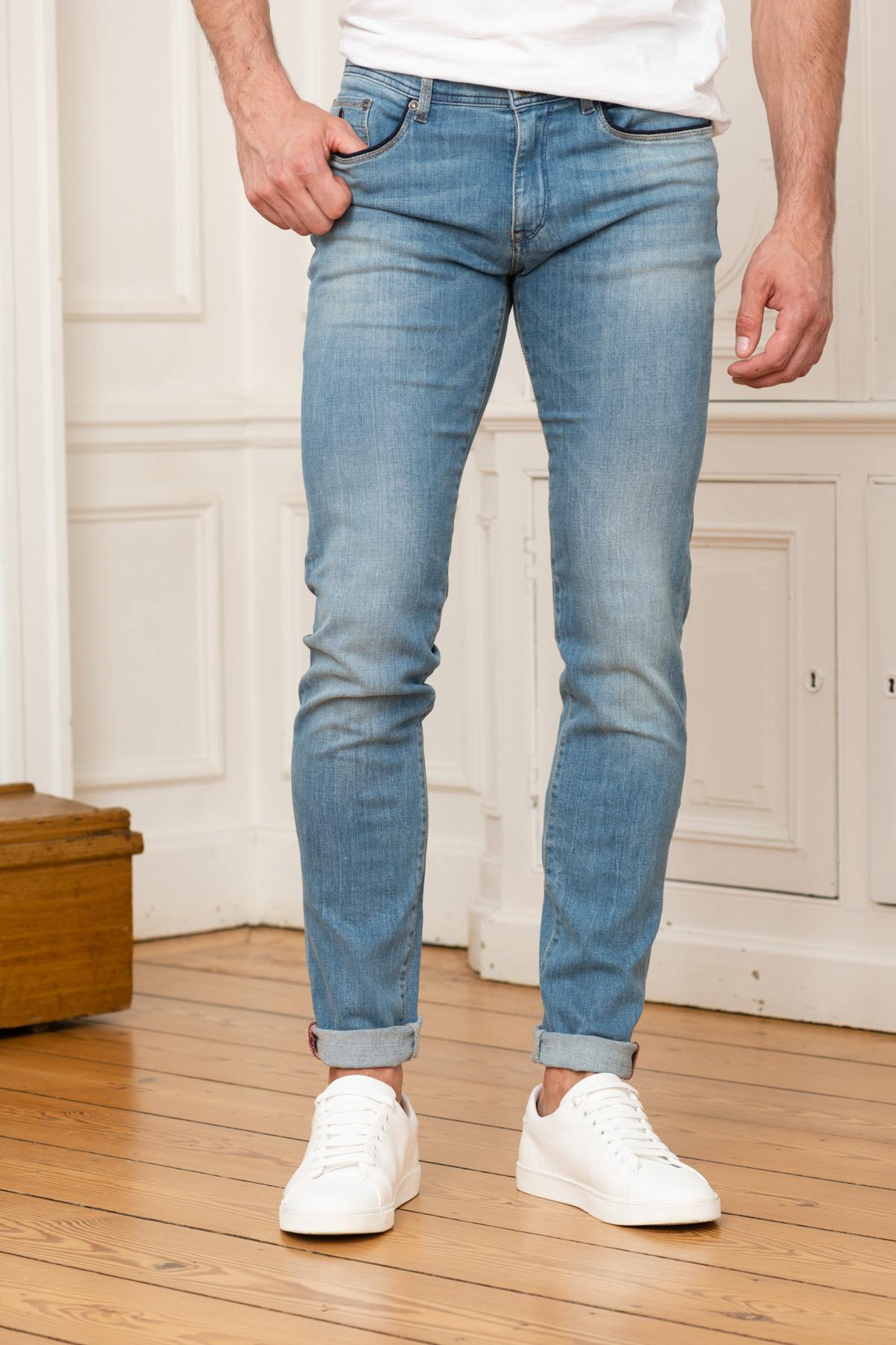 Light blue washed slim jeans - Image n°4