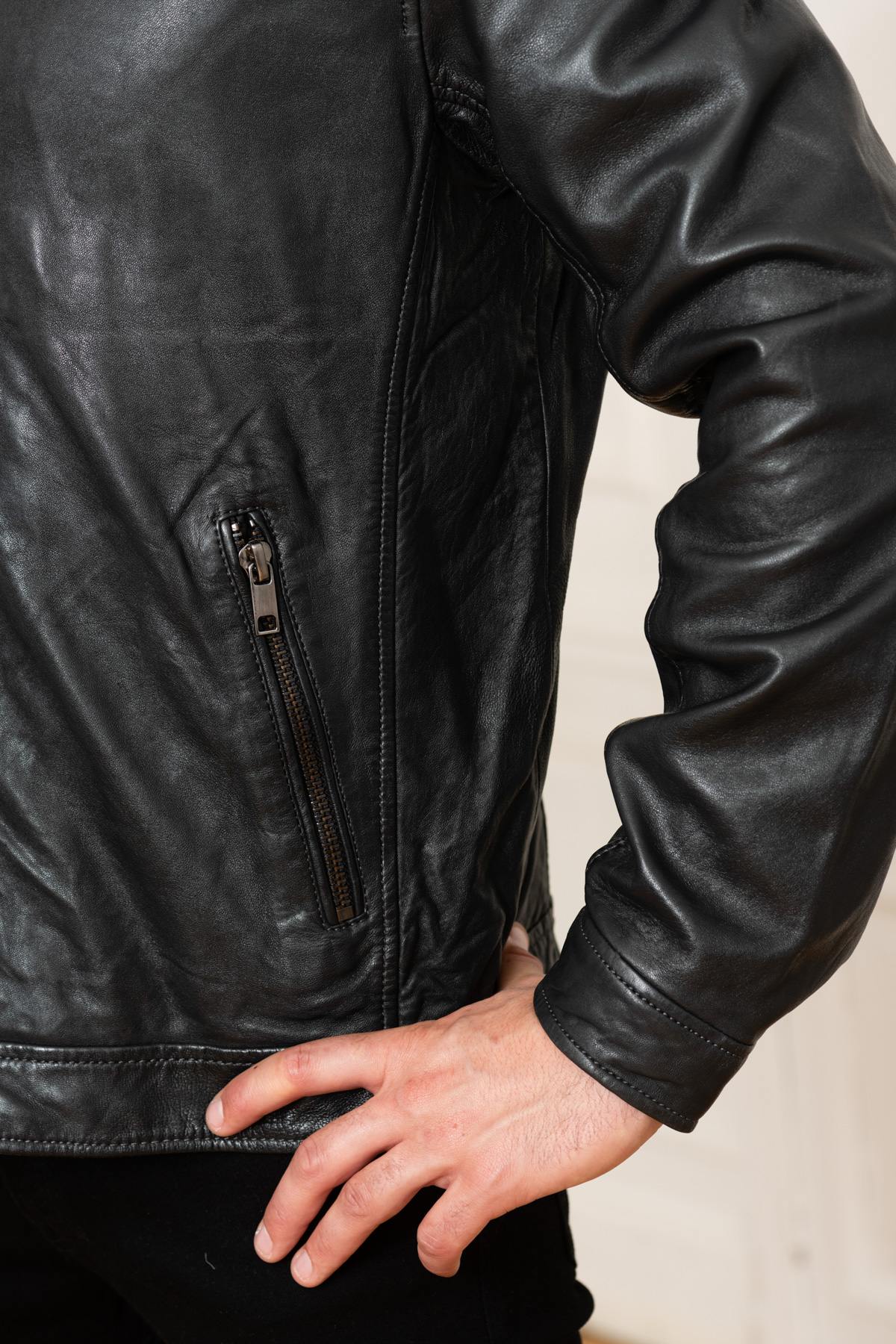 Dark blue leather jacket - Image n°3