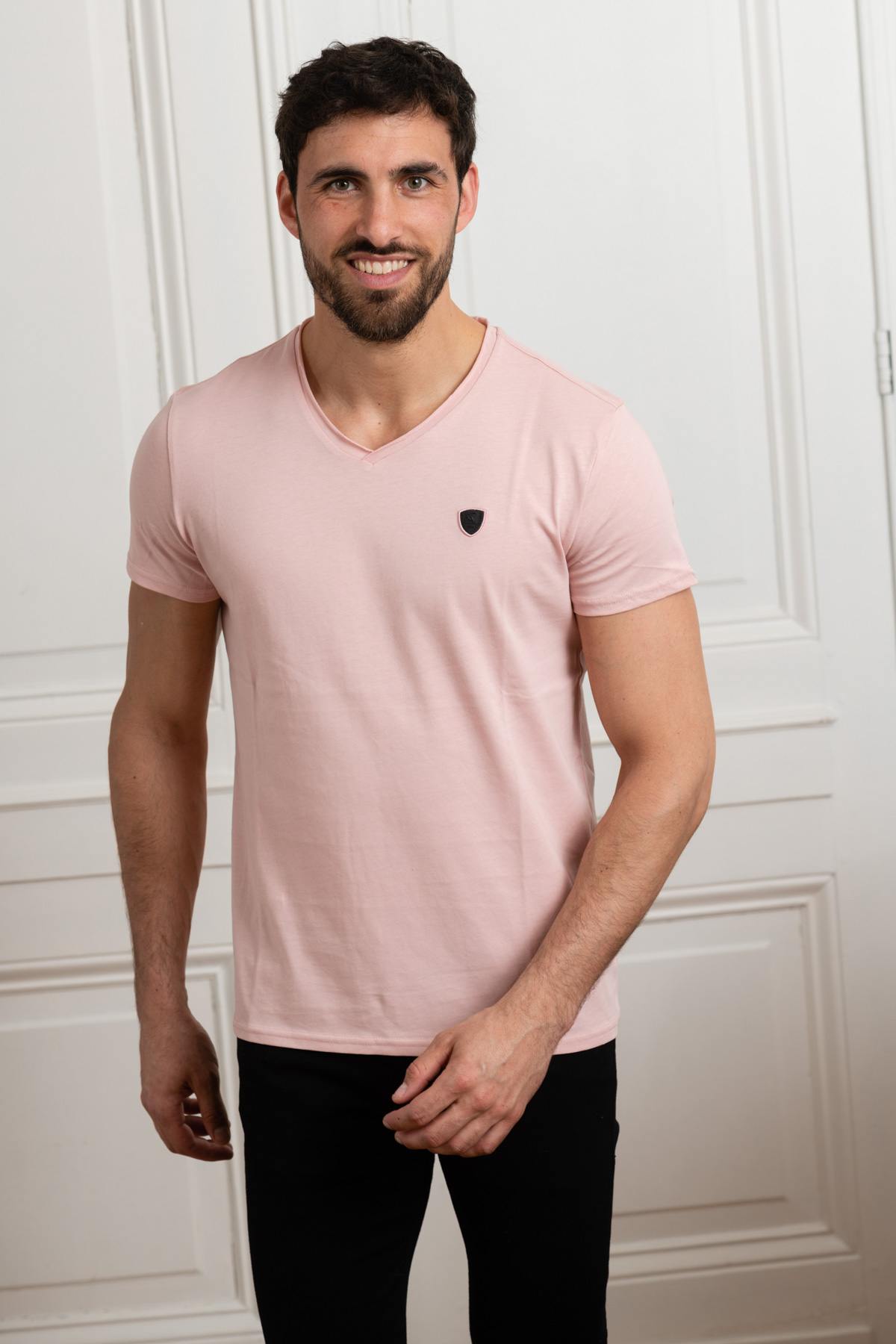 Pink V-neck t-shirt - Image n°1