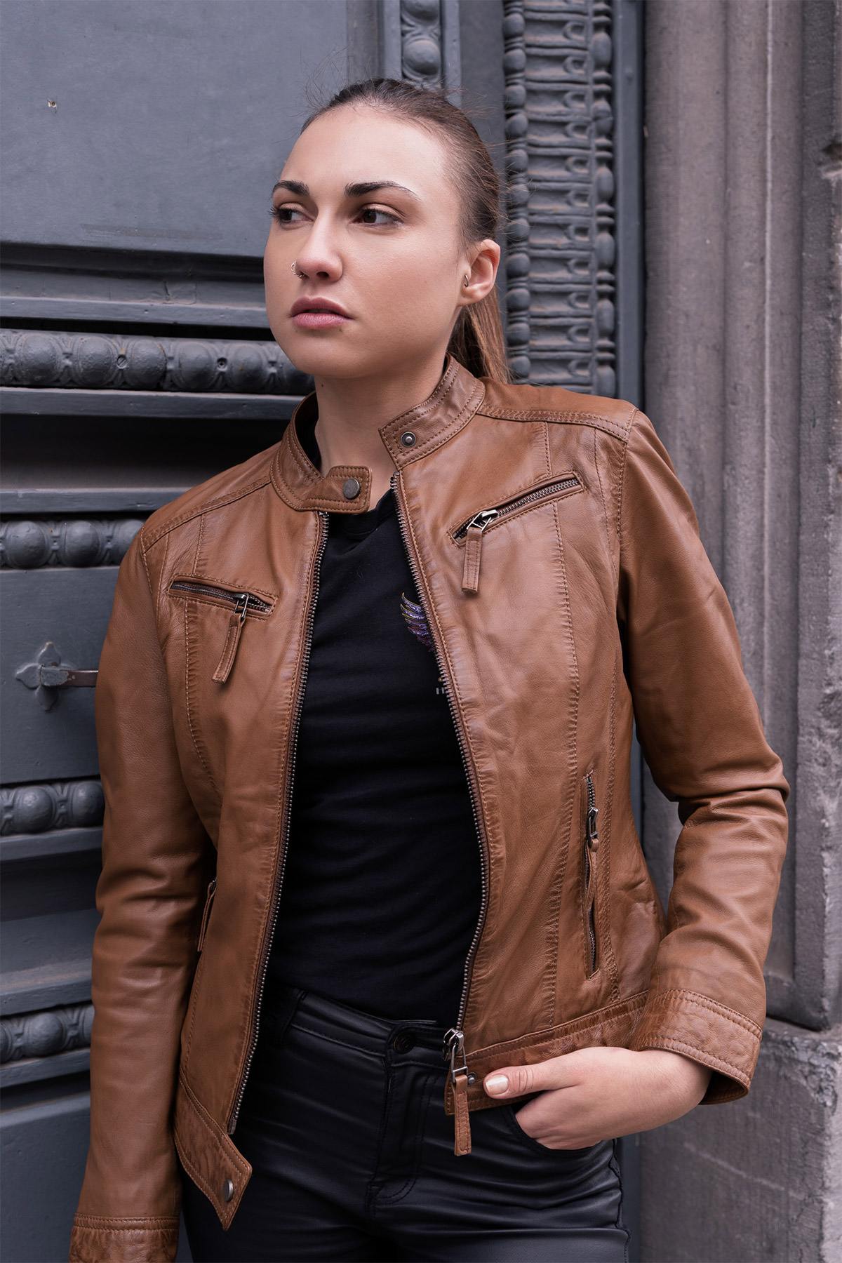 Women's cognac leather jacket - Image n°13