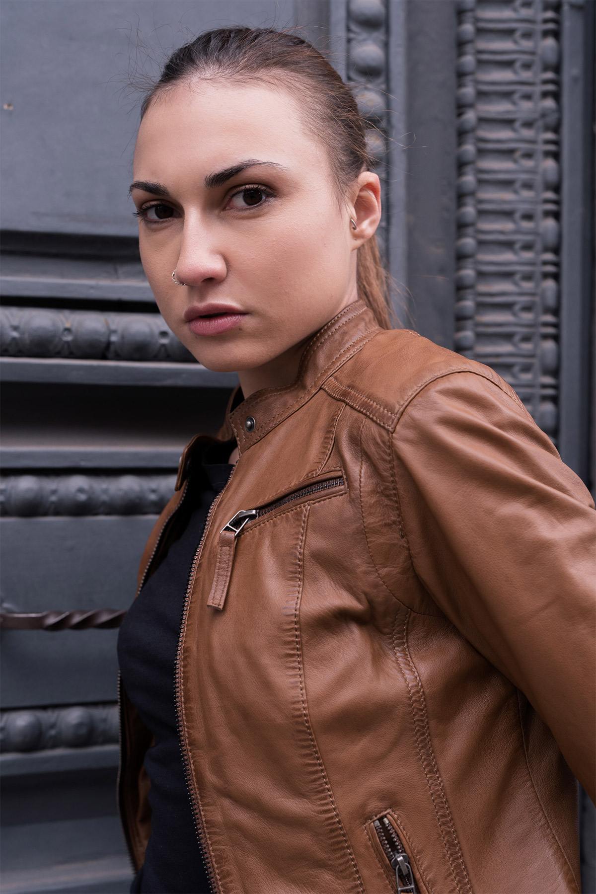 Women's cognac leather jacket - Image n°15