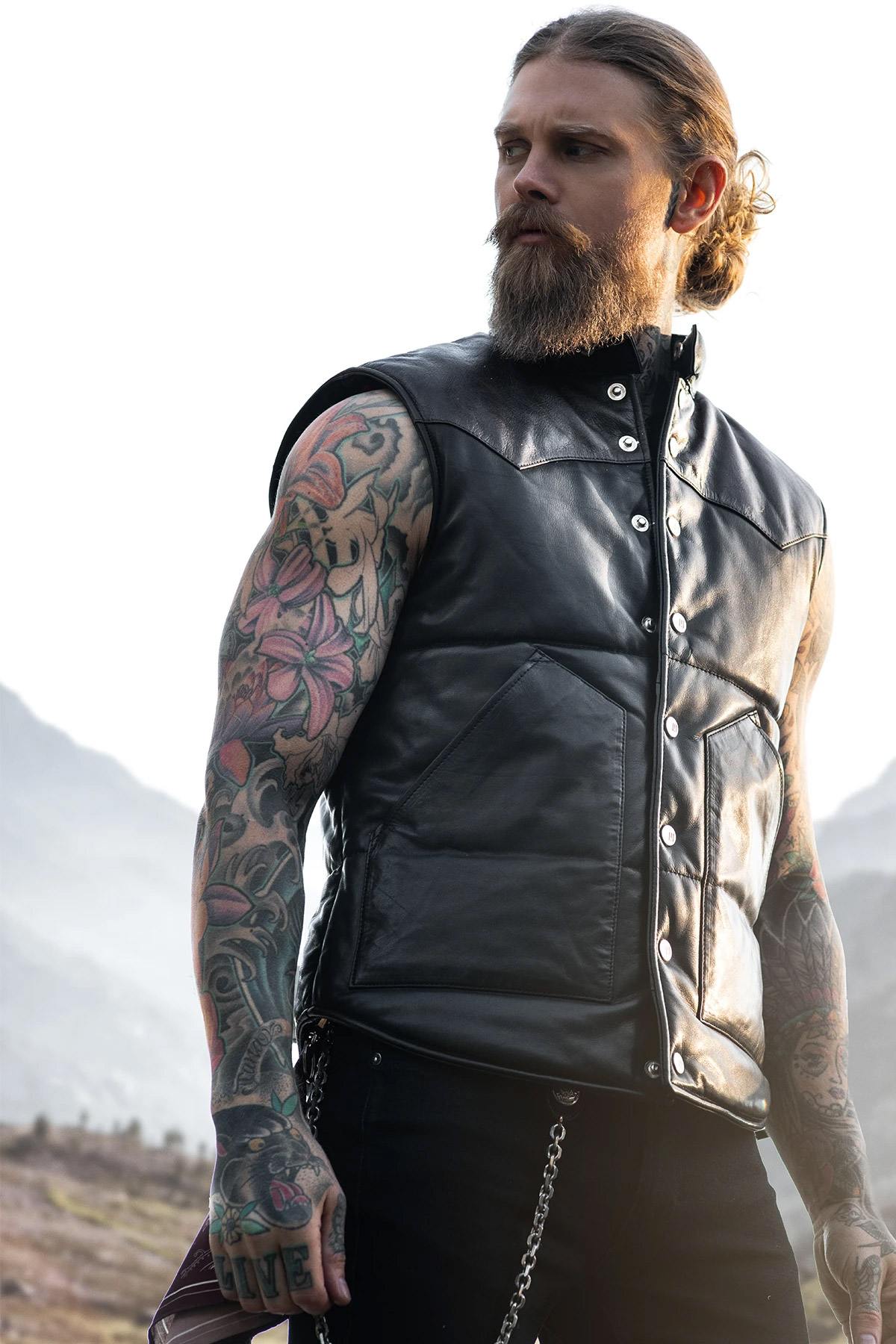 Sleeveless down jacket in cowhide leather - Image n°8