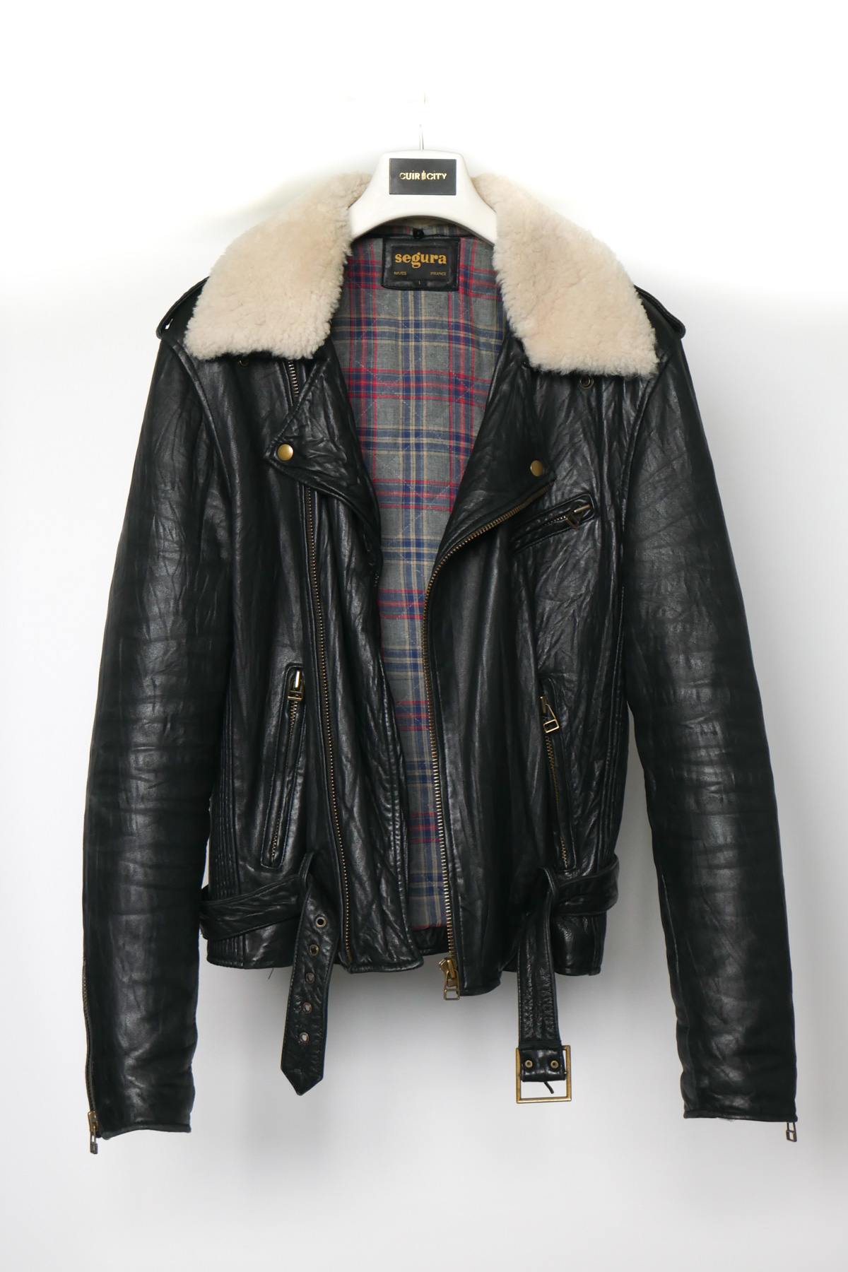 Men's leather Biker Jacket with sheepskin collar - Image n°3