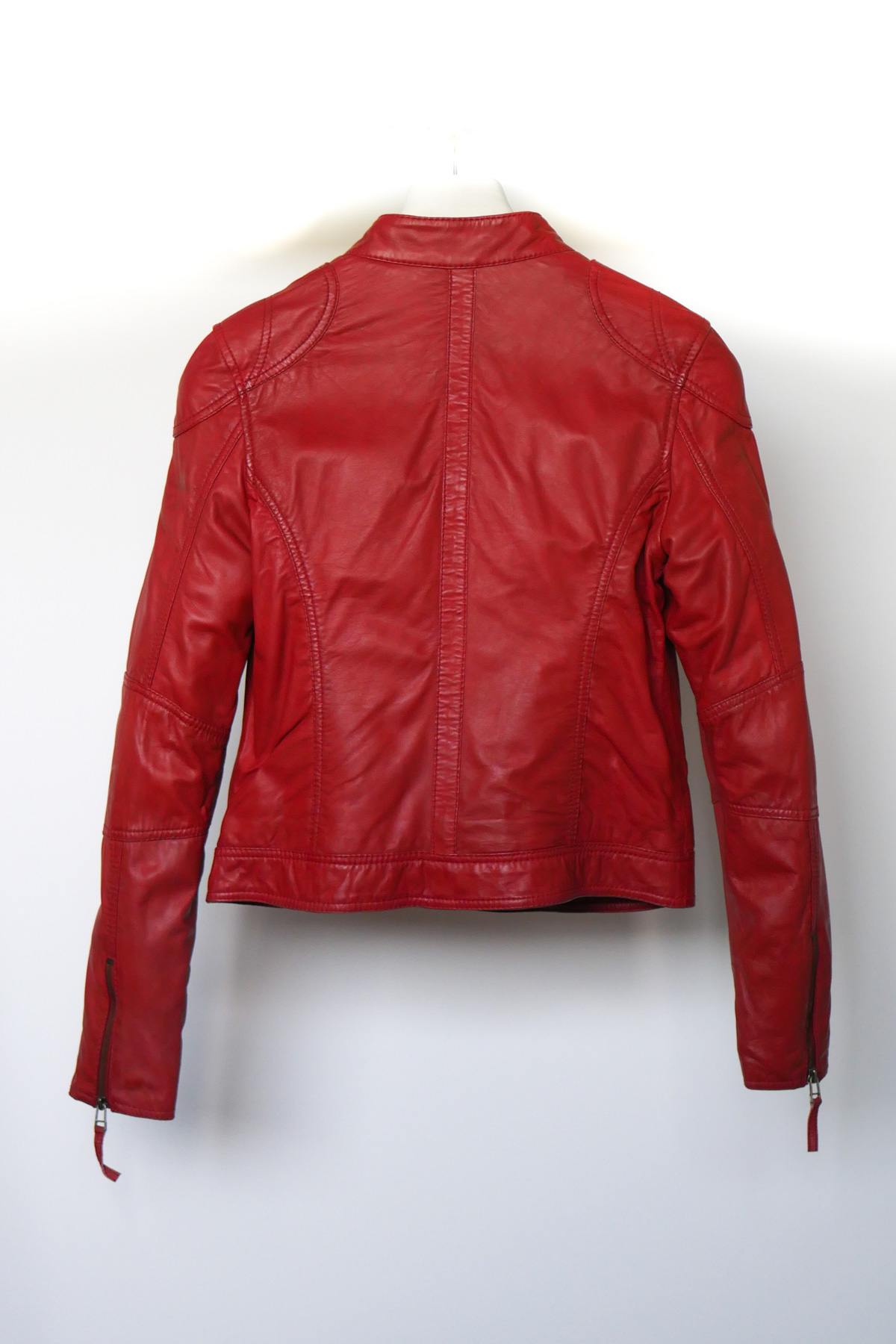 Women's red leather jacket - Image n°2