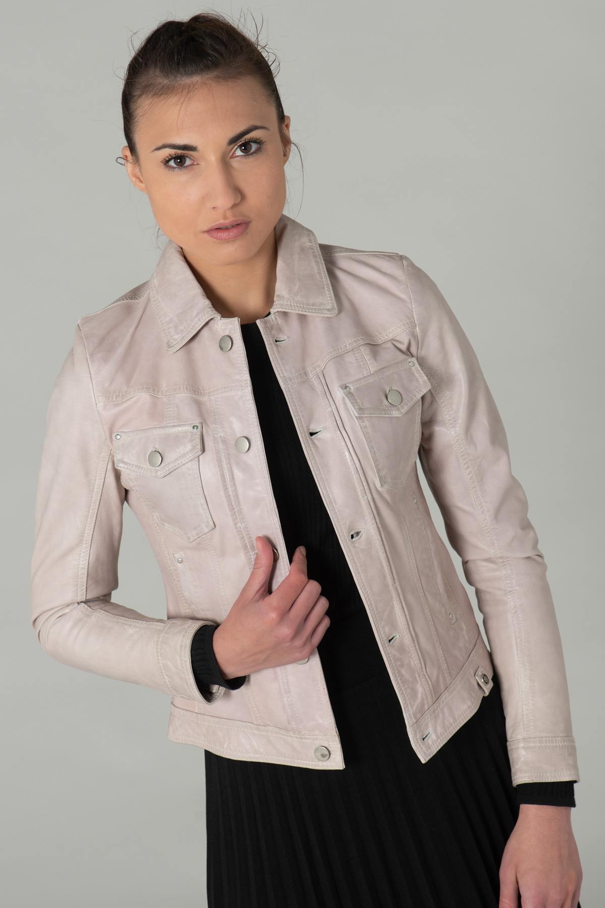 Pale pink leather jacket - Image n°5