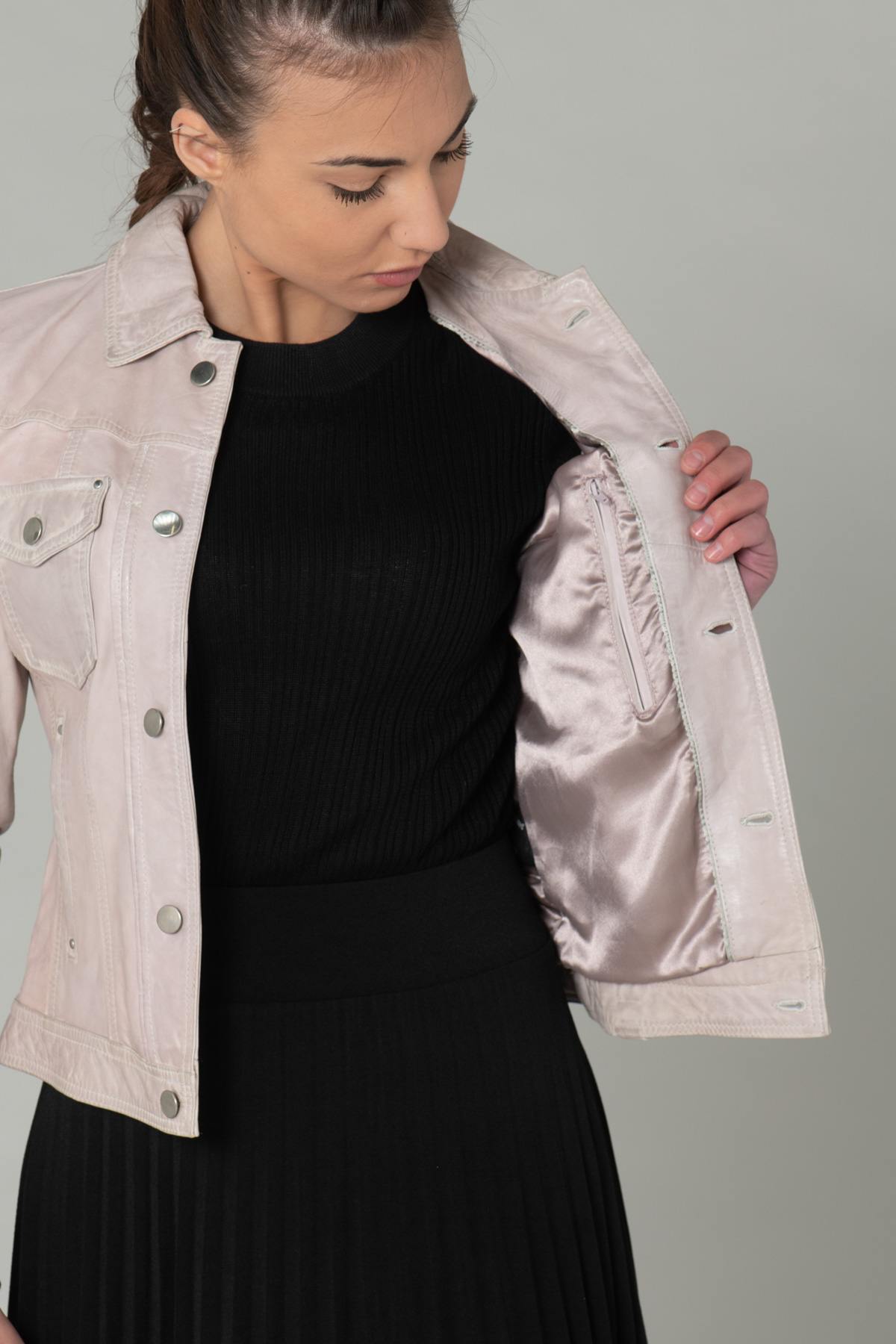 Pale pink leather jacket - Image n°6