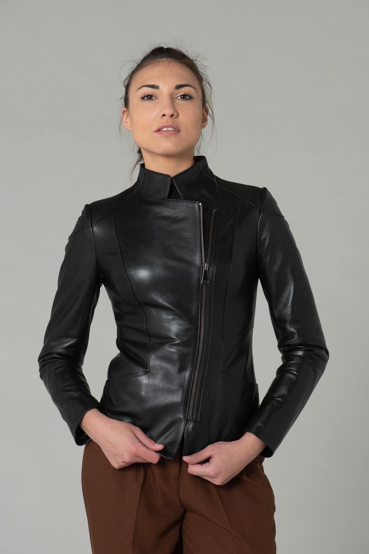 Elegant black leather jacket - Image n°3