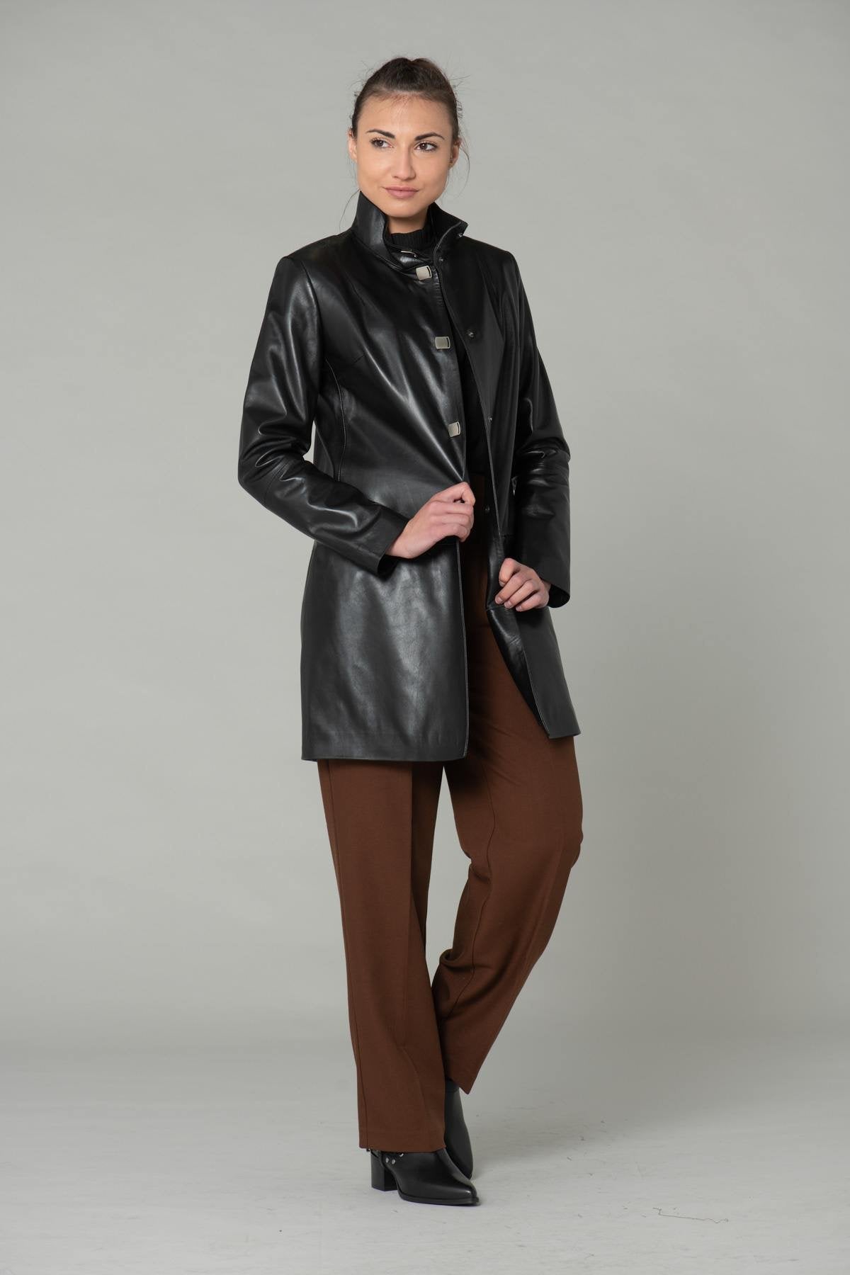 Women's black leather coat - Image n°3