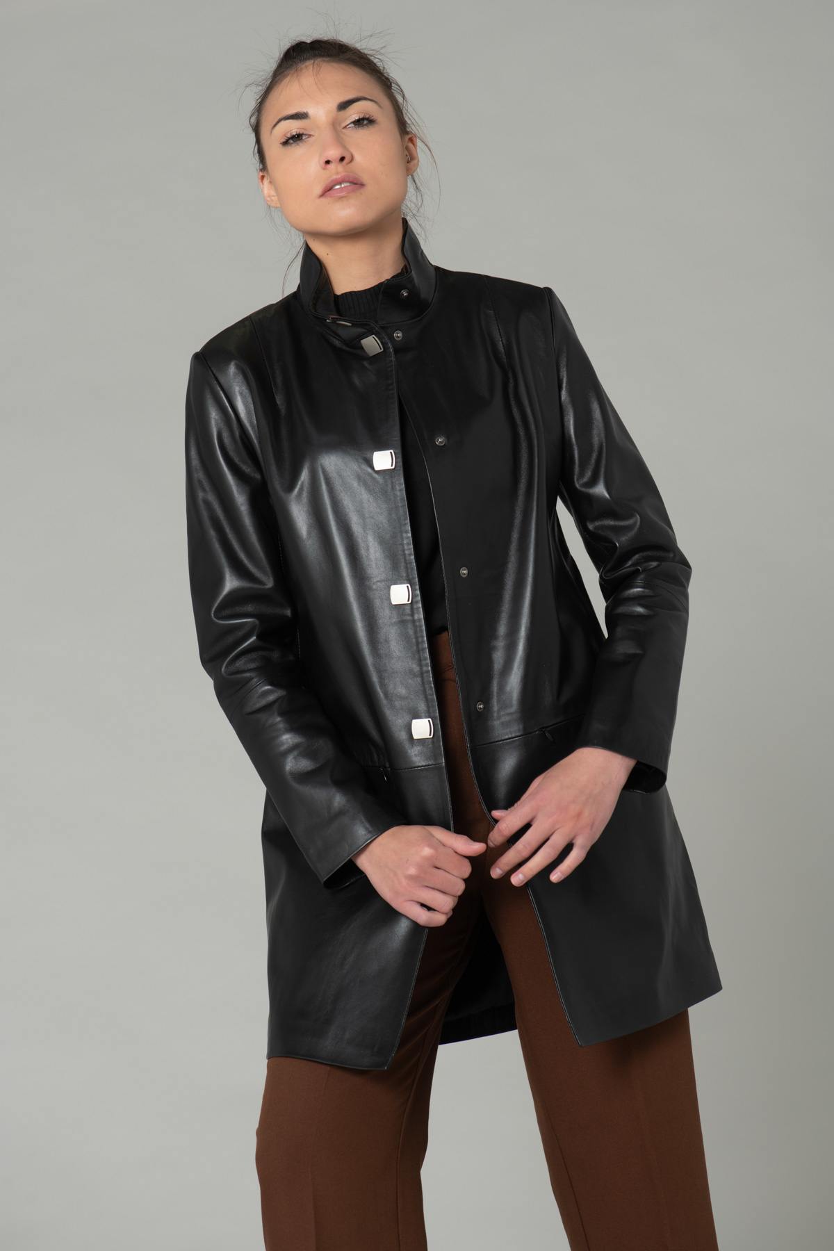 Women's black leather coat - Image n°2