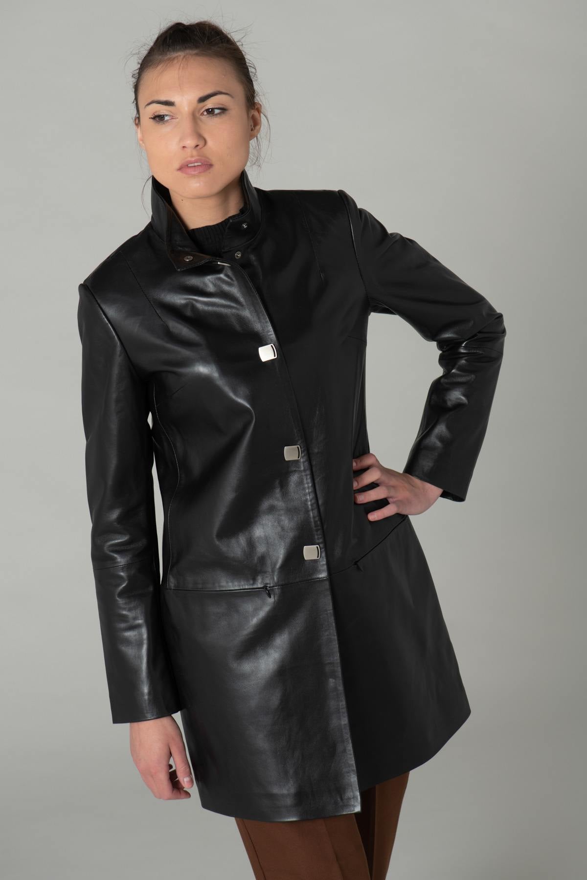 Women's black leather coat - Image n°5