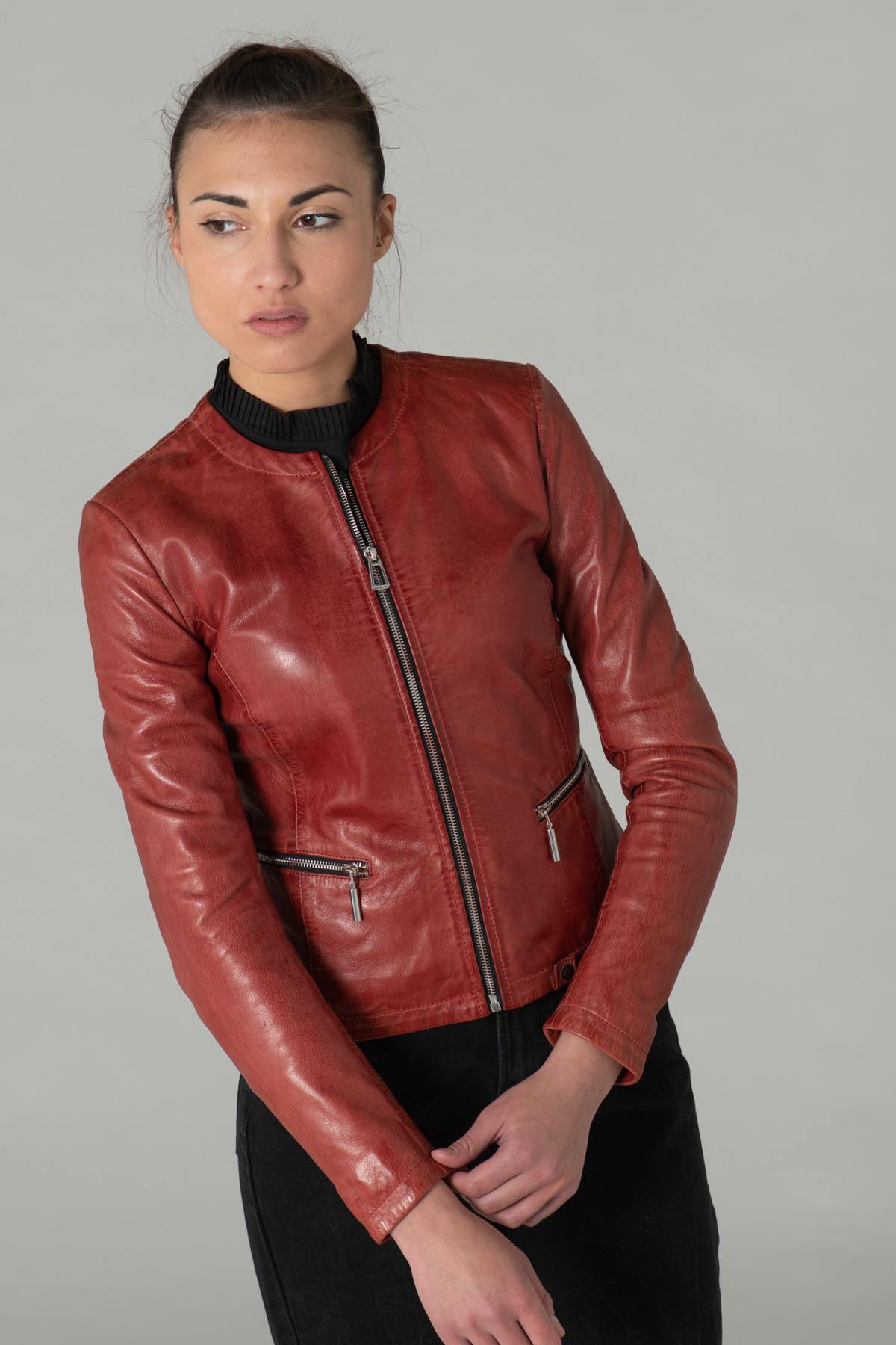 Red leather jacket with round neck - Image n°5