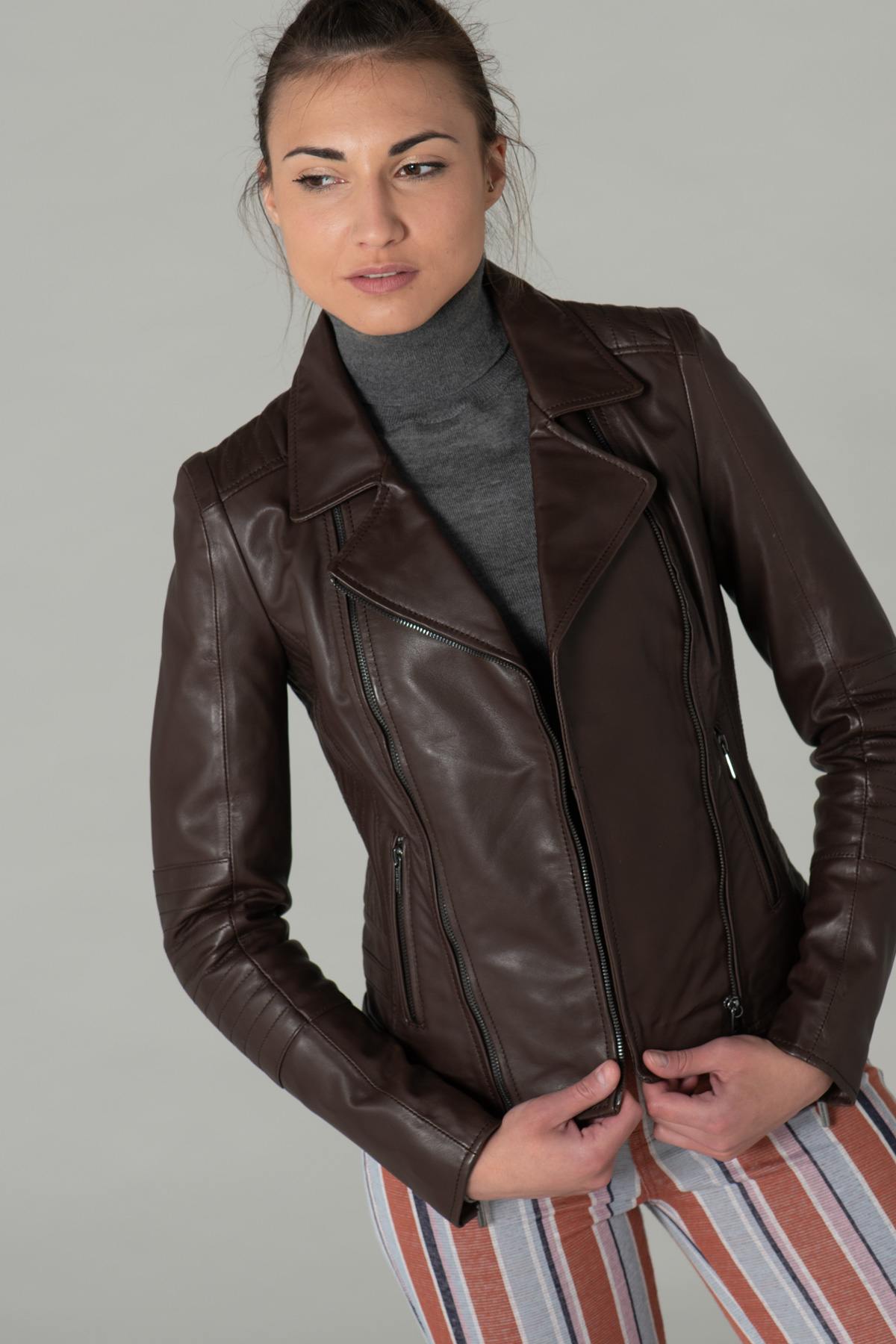 Dark brown motorcycle-style perfecto - Image n°4