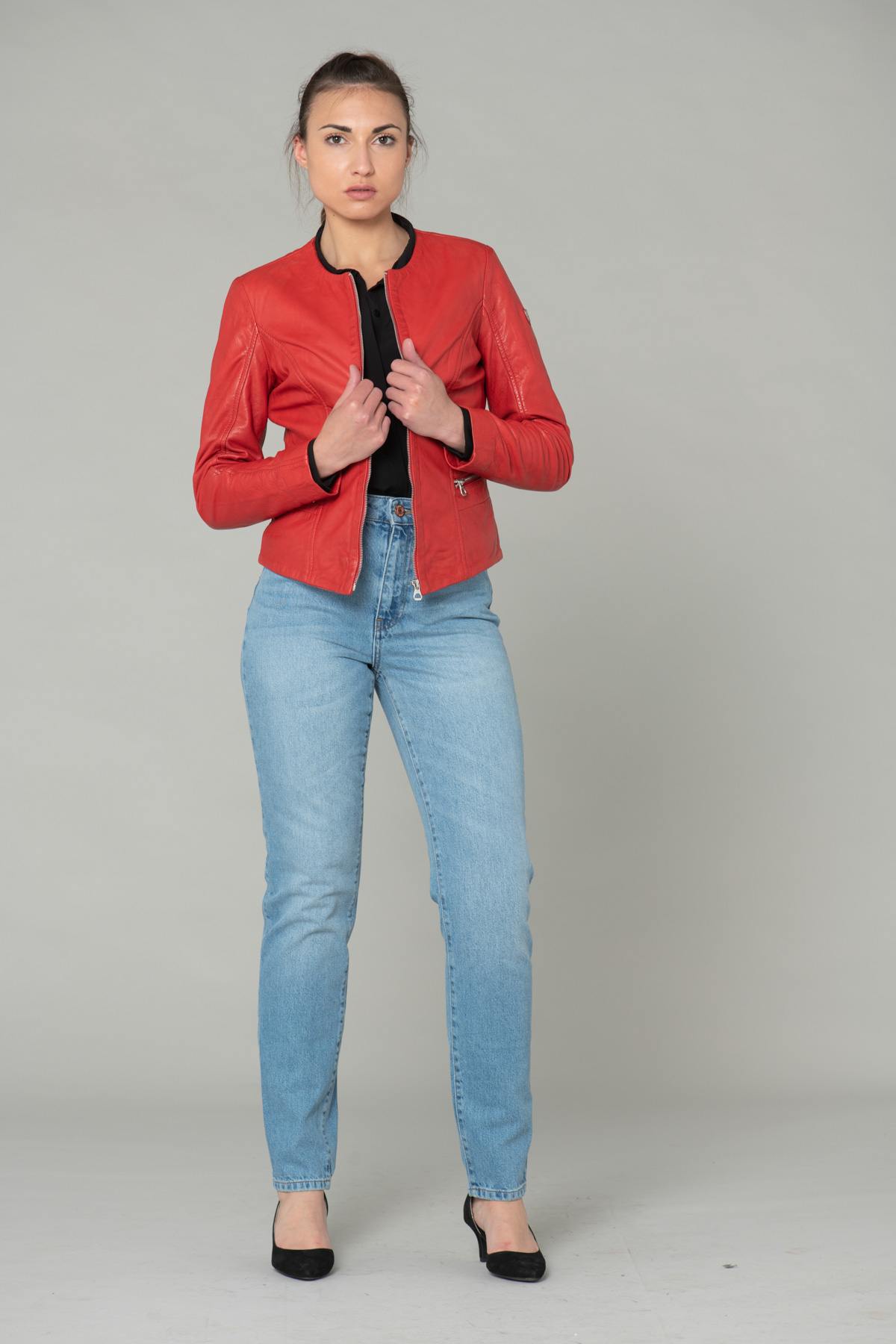 Round-neck red leather jacket - Image n°8