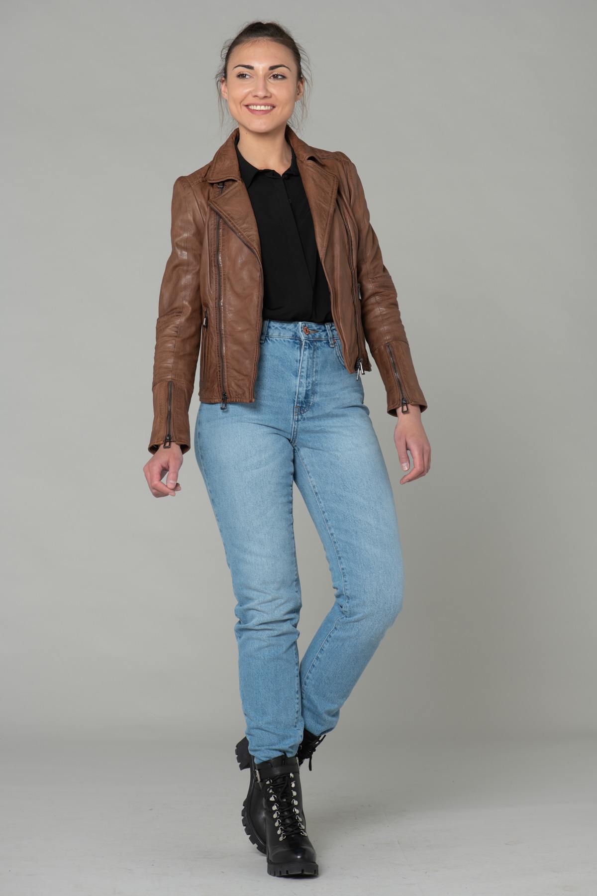 Perfecto in aged brown leather - Image n°8