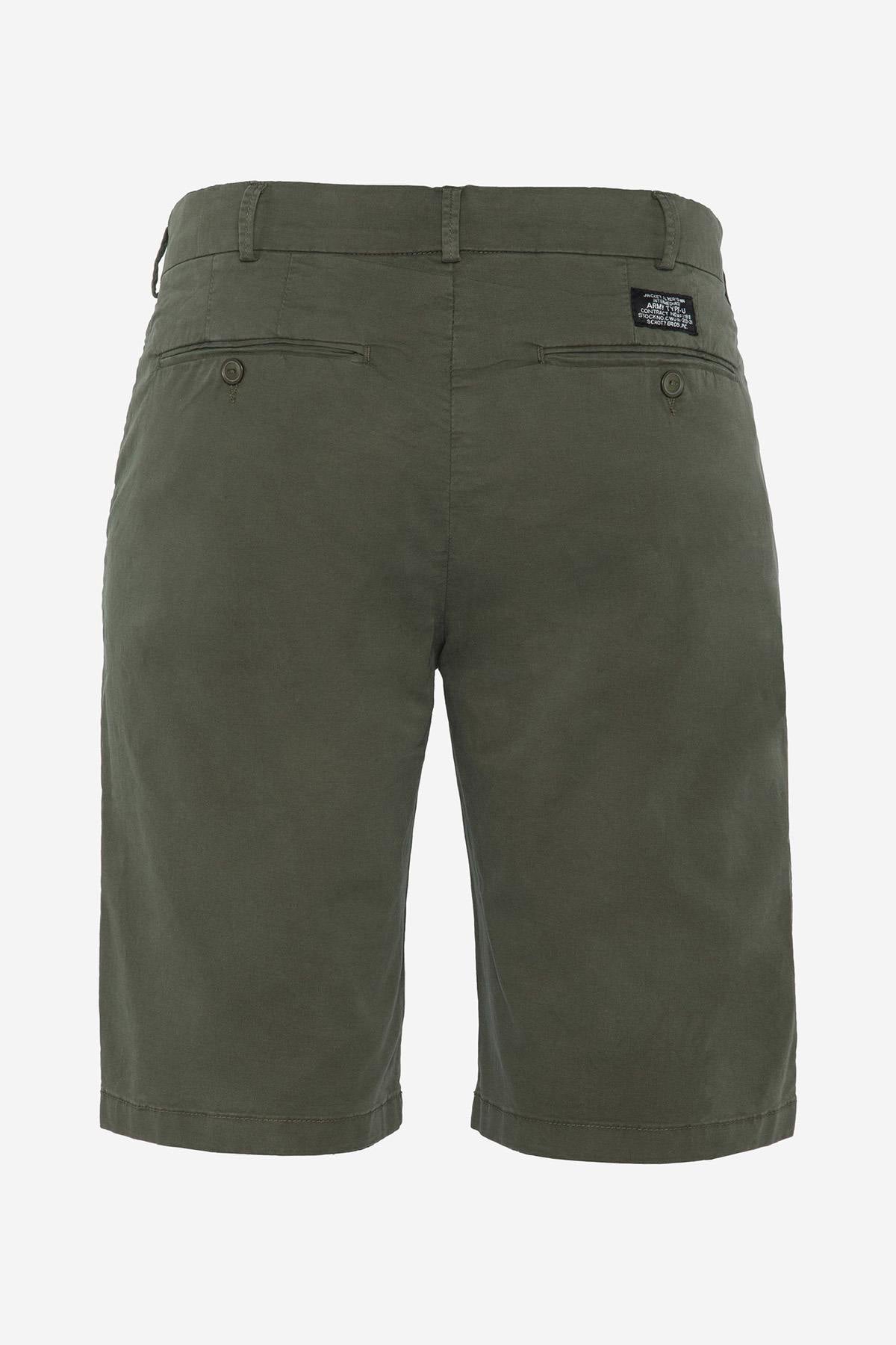 Men's khaki chino style shorts - Image n°4