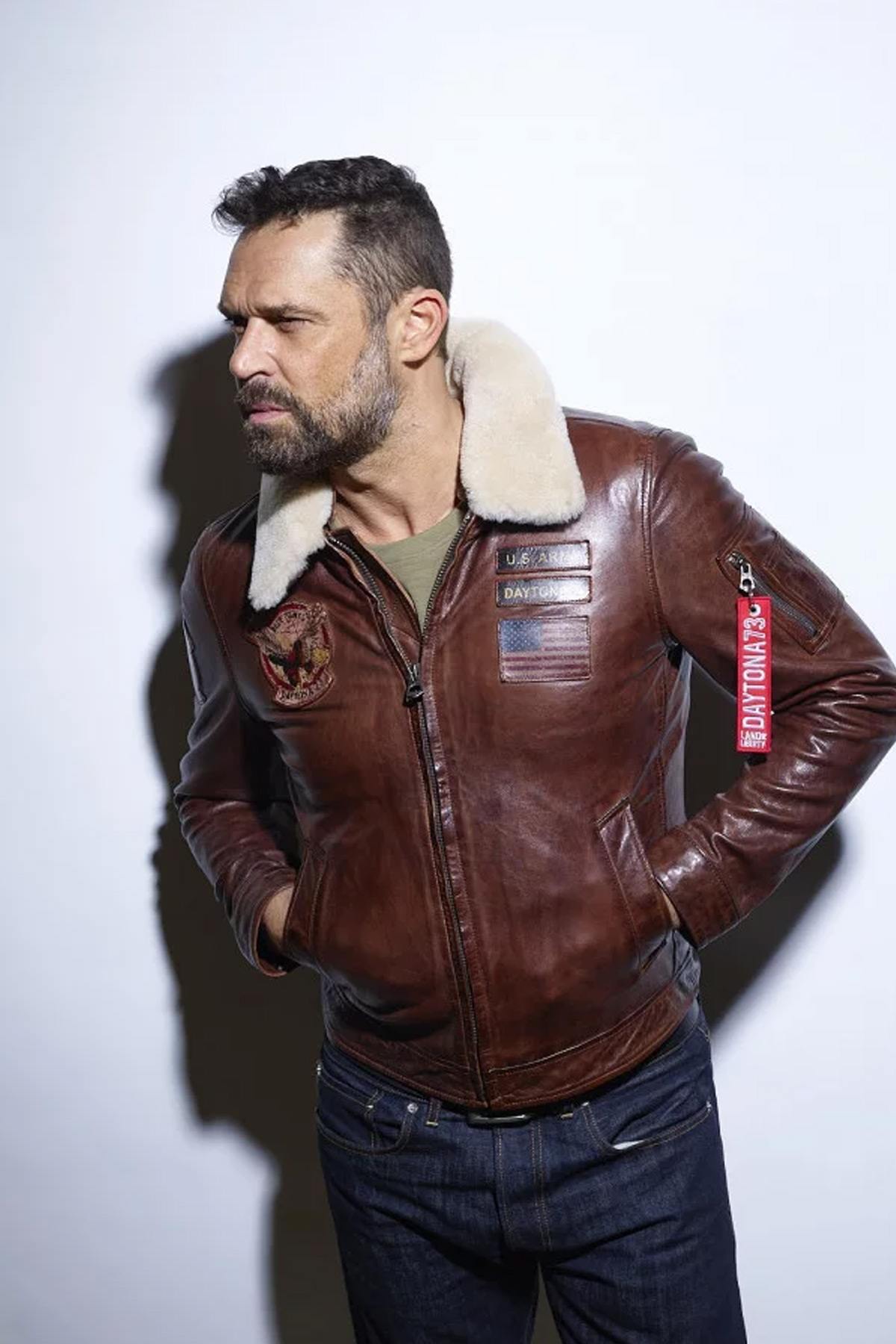 Pilot jacket in genuine cognac leather - Image n°3