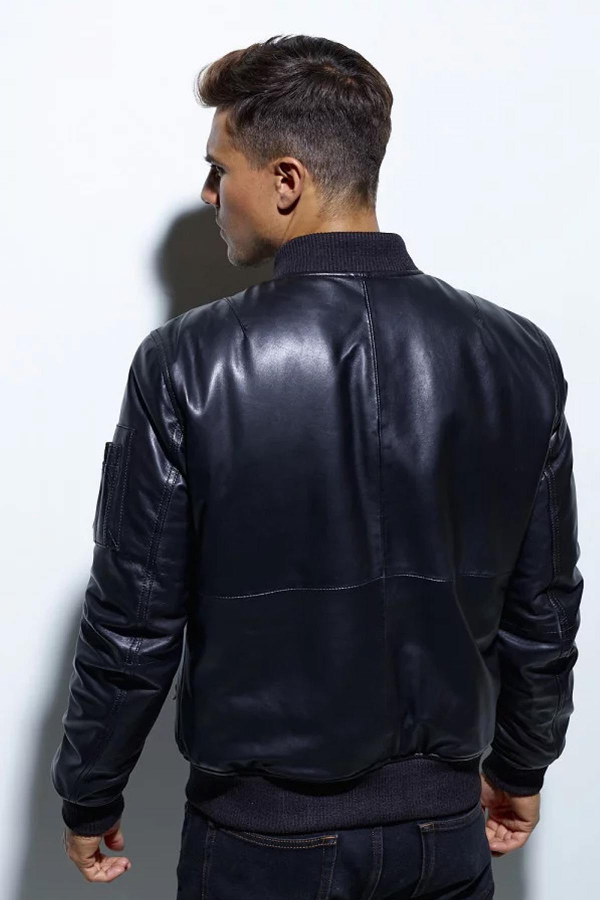 Bomber jacket in fine and supple black leather - Image n°3