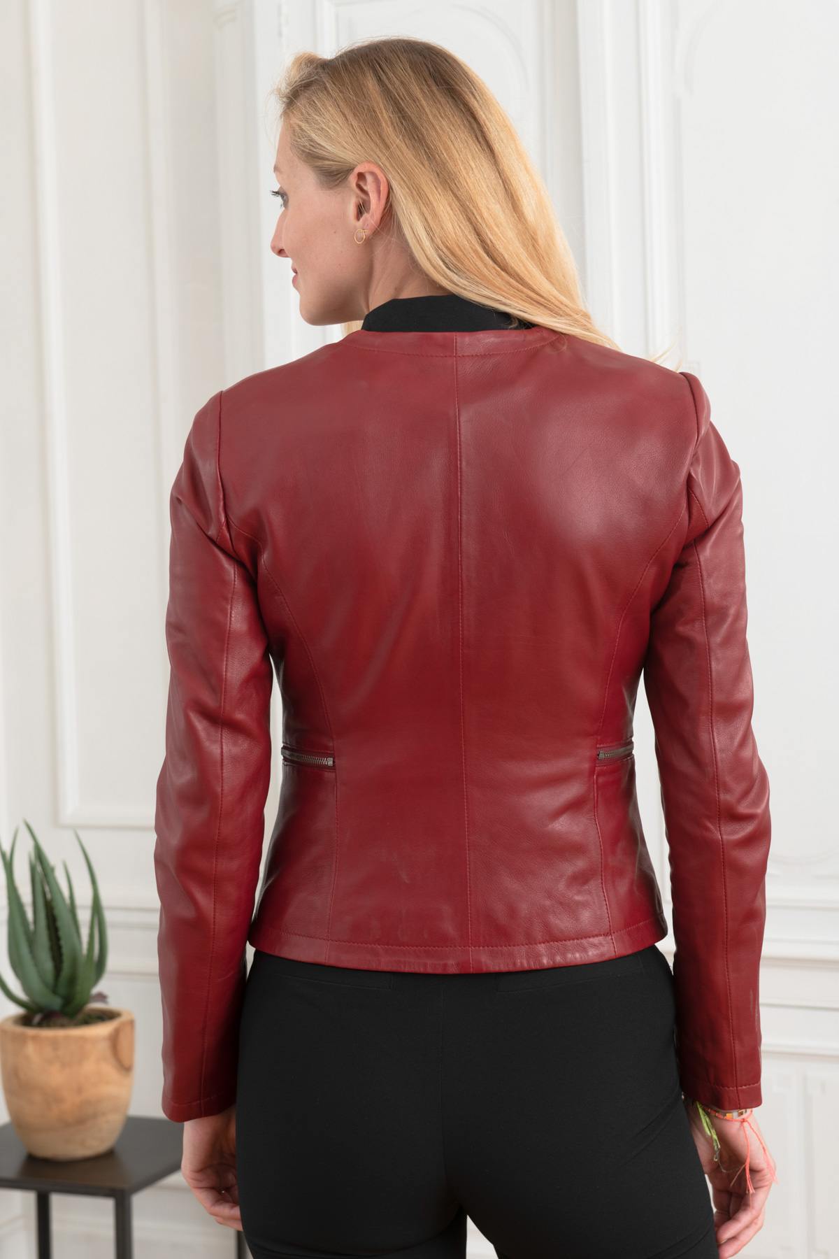 Spencer in red leather - Image n°5