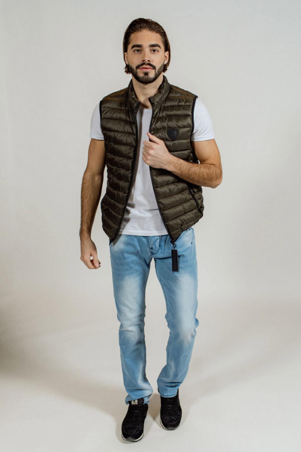 Khaki sleeveless down jacket - Image n°2