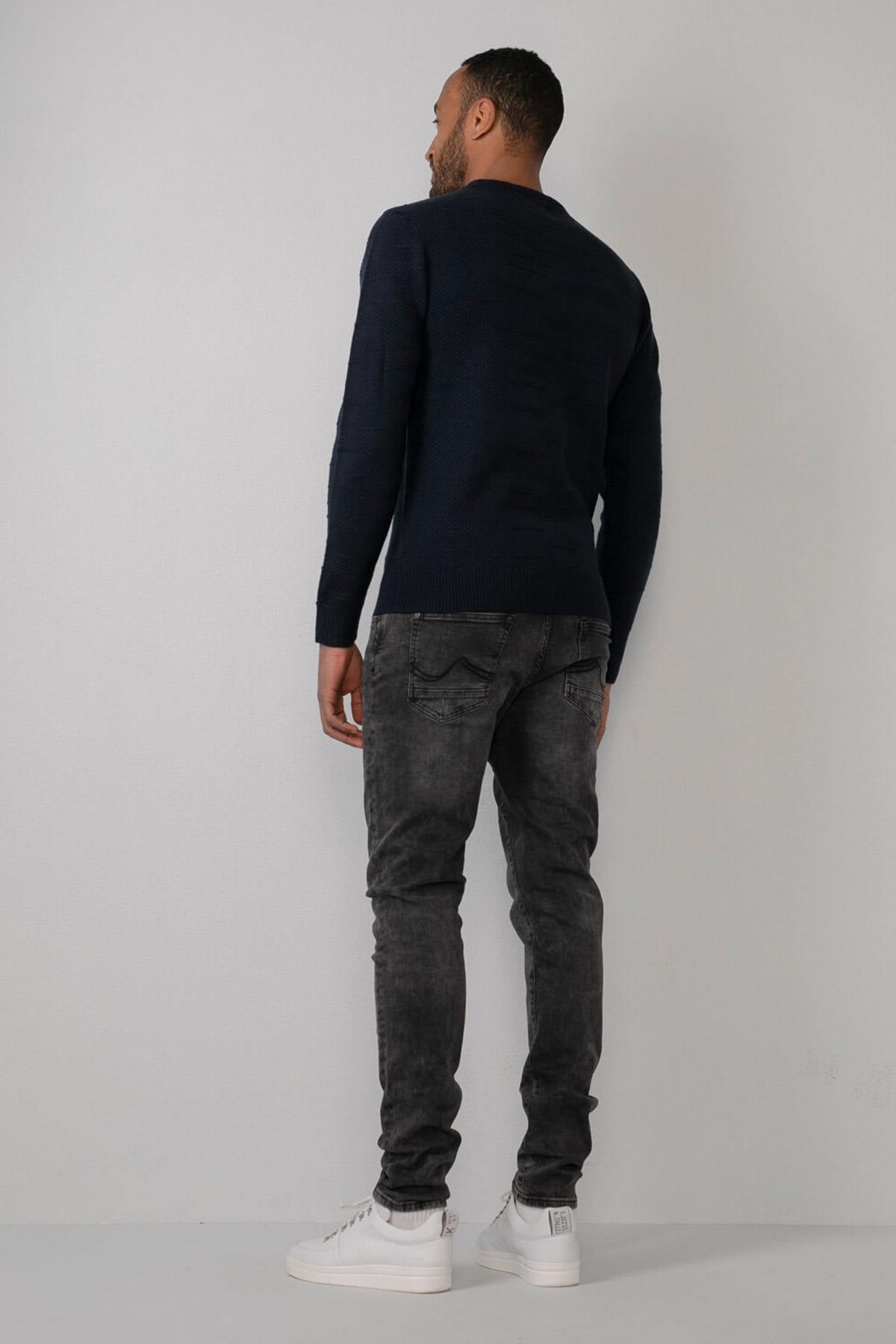 Navy blue round neck sweater - Image n°4