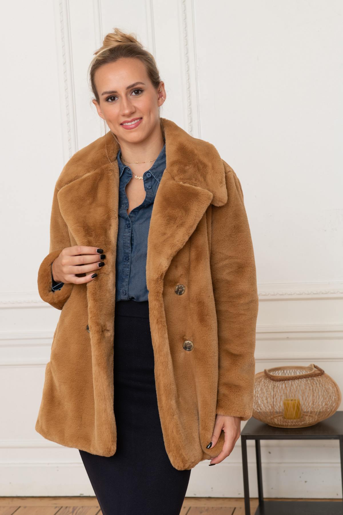 Coffee-colored faux fur jacket - Image n°2