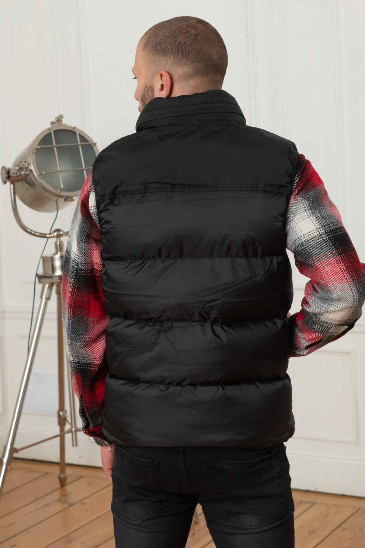 Black sleeveless down jacket - Image n°4