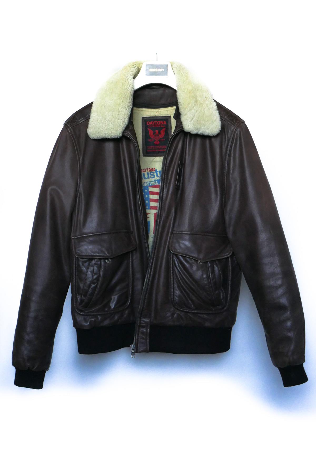 Men's fur collar aviator in cowhide leather - Image n°1