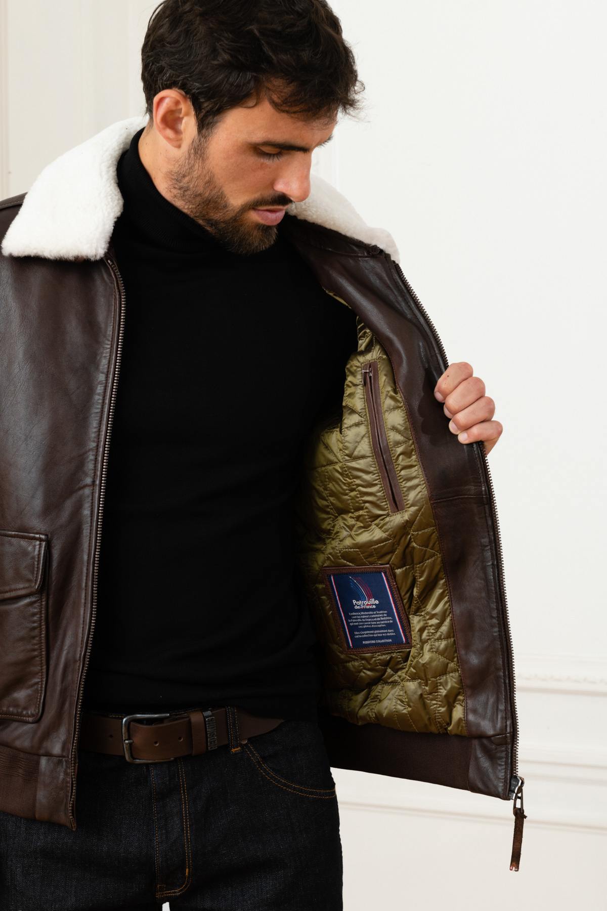 Brown leather pilot jacket with removable fur-lined collar - Image n°5