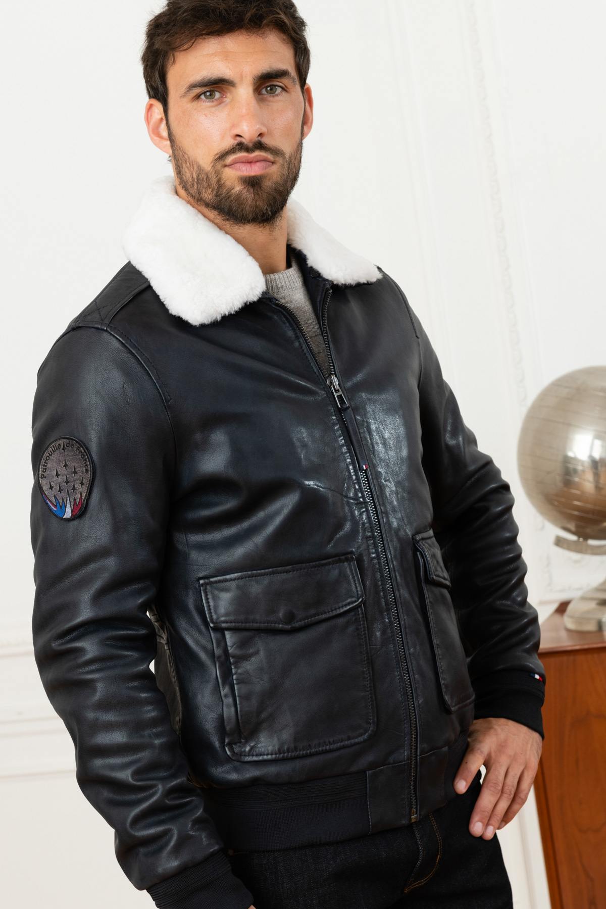 Blue leather jacket from the Patrouille de France - Image n°1