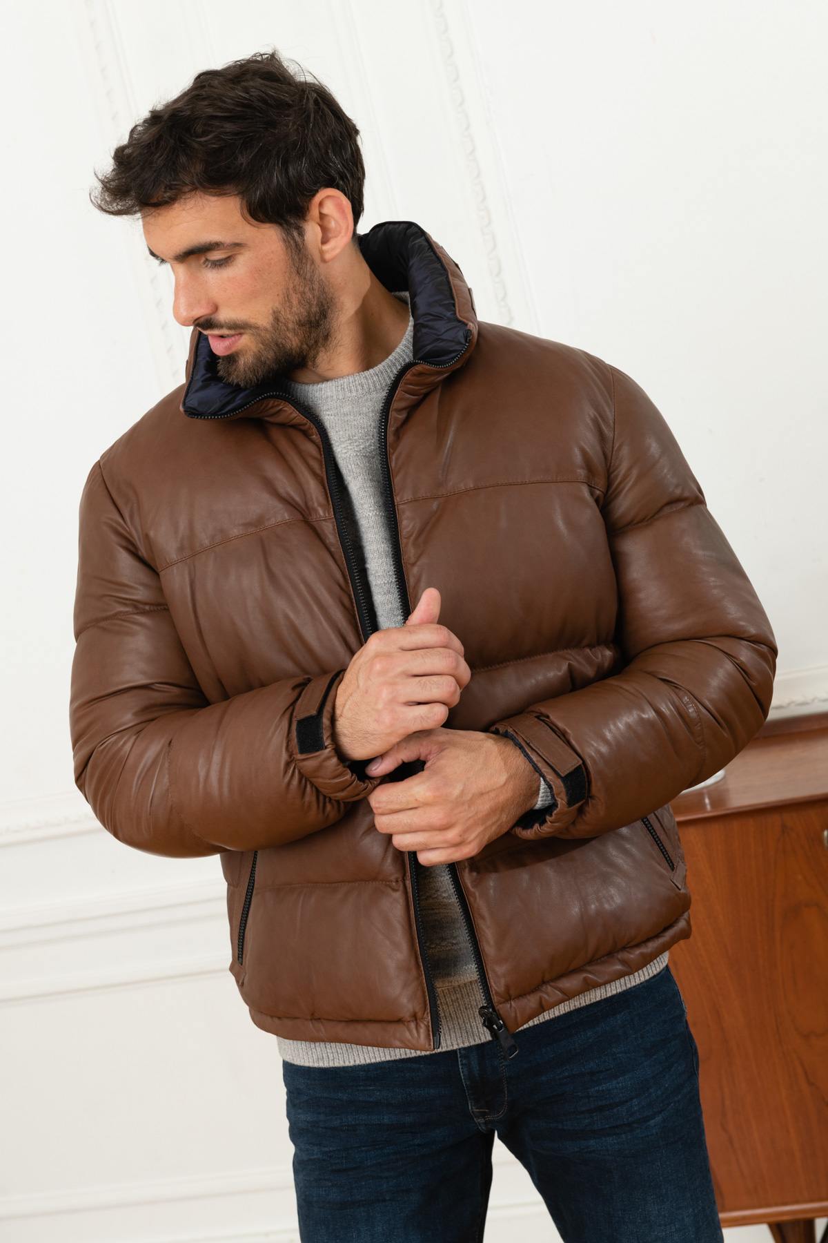 Warm brown leather down jacket - Image n°1