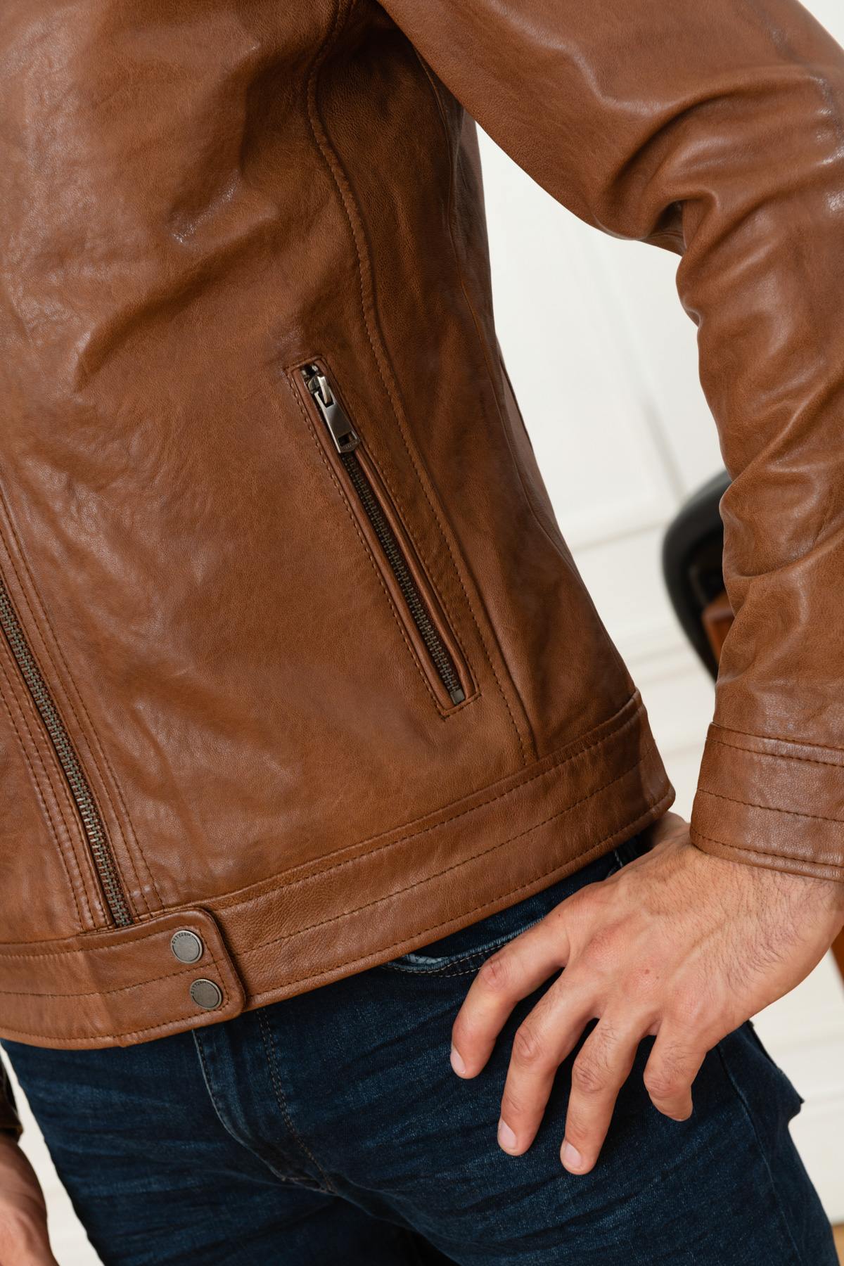 Cognac leather jacket tanned without chemical materials - Image n°9