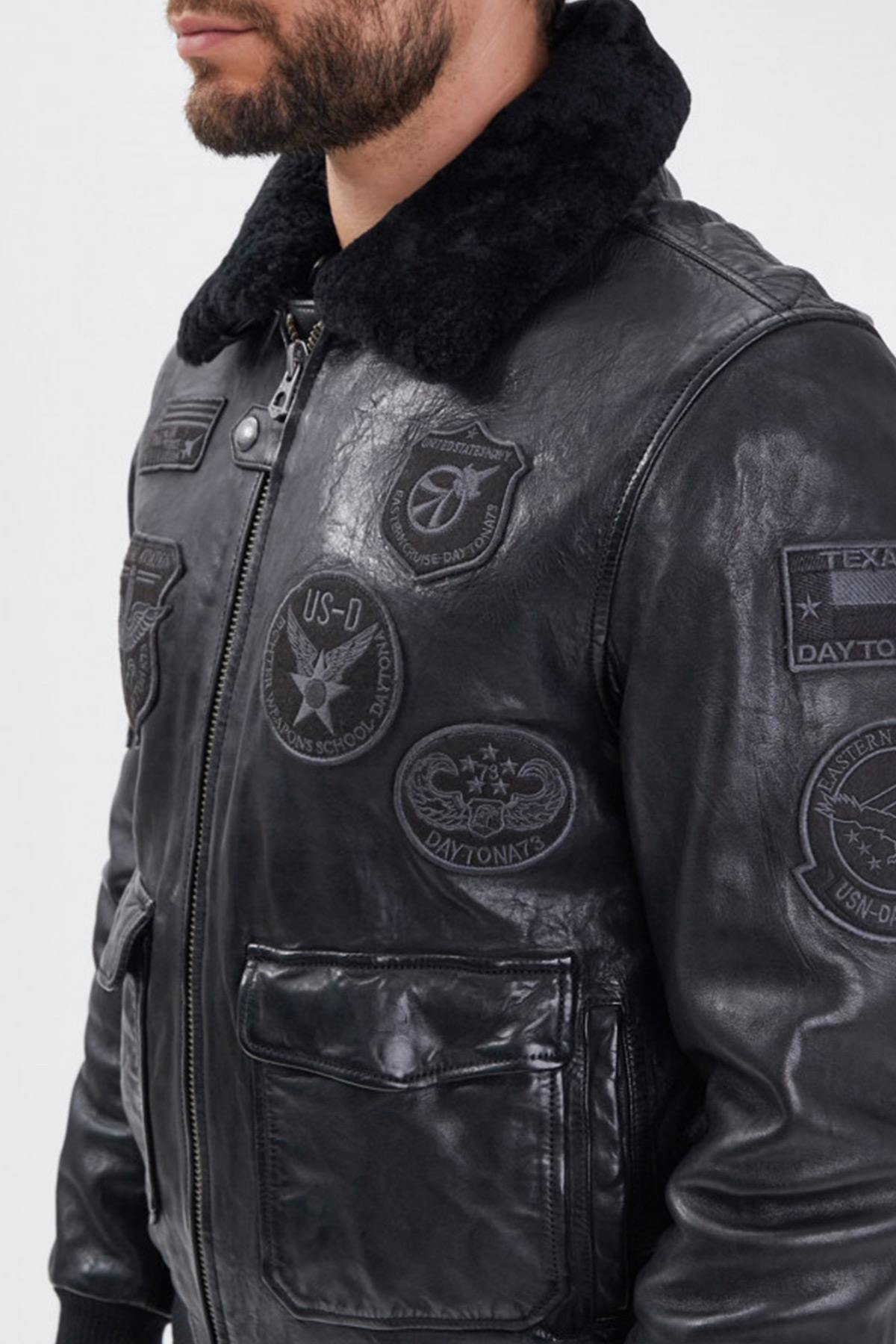 Monochrome black pilot jacket with badges - Image n°8