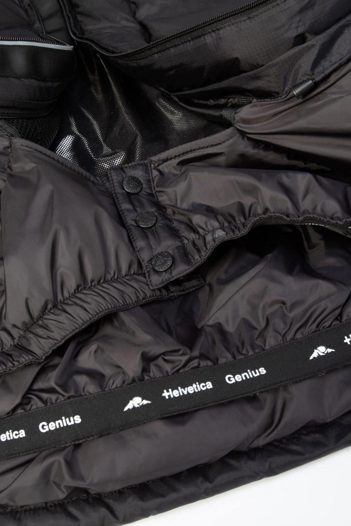 Black parka with high density padding - Image n°10