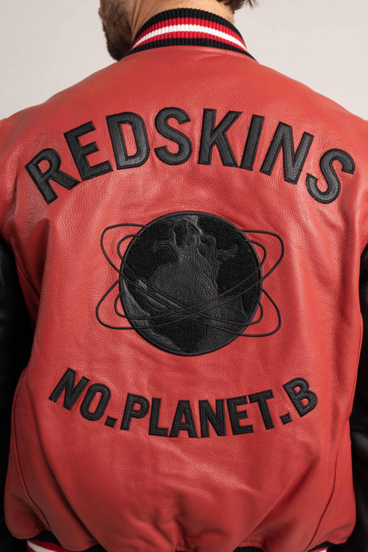 American red and black teddy "No Planet B" - Image n°3