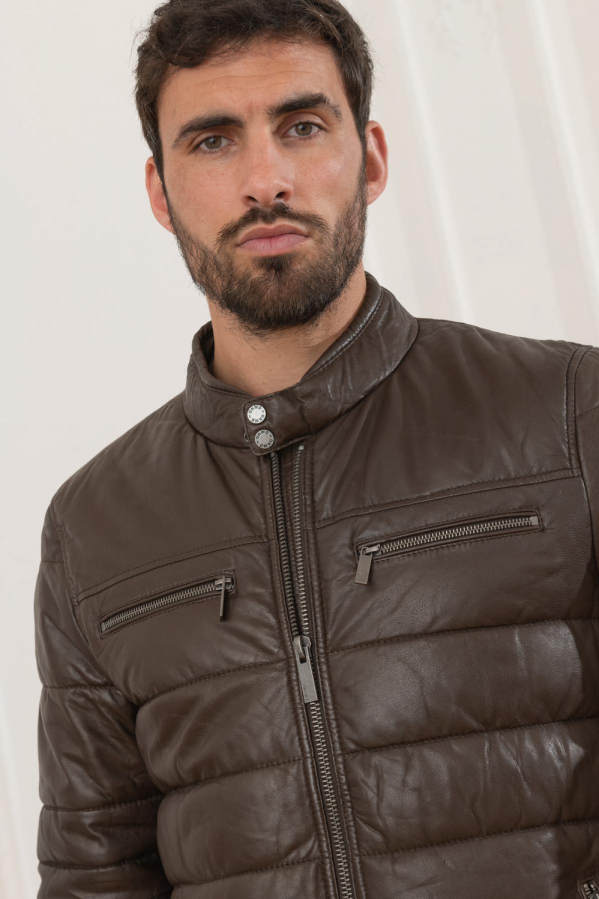 Mid-length down jacket in brown genuine leather - Image n°8