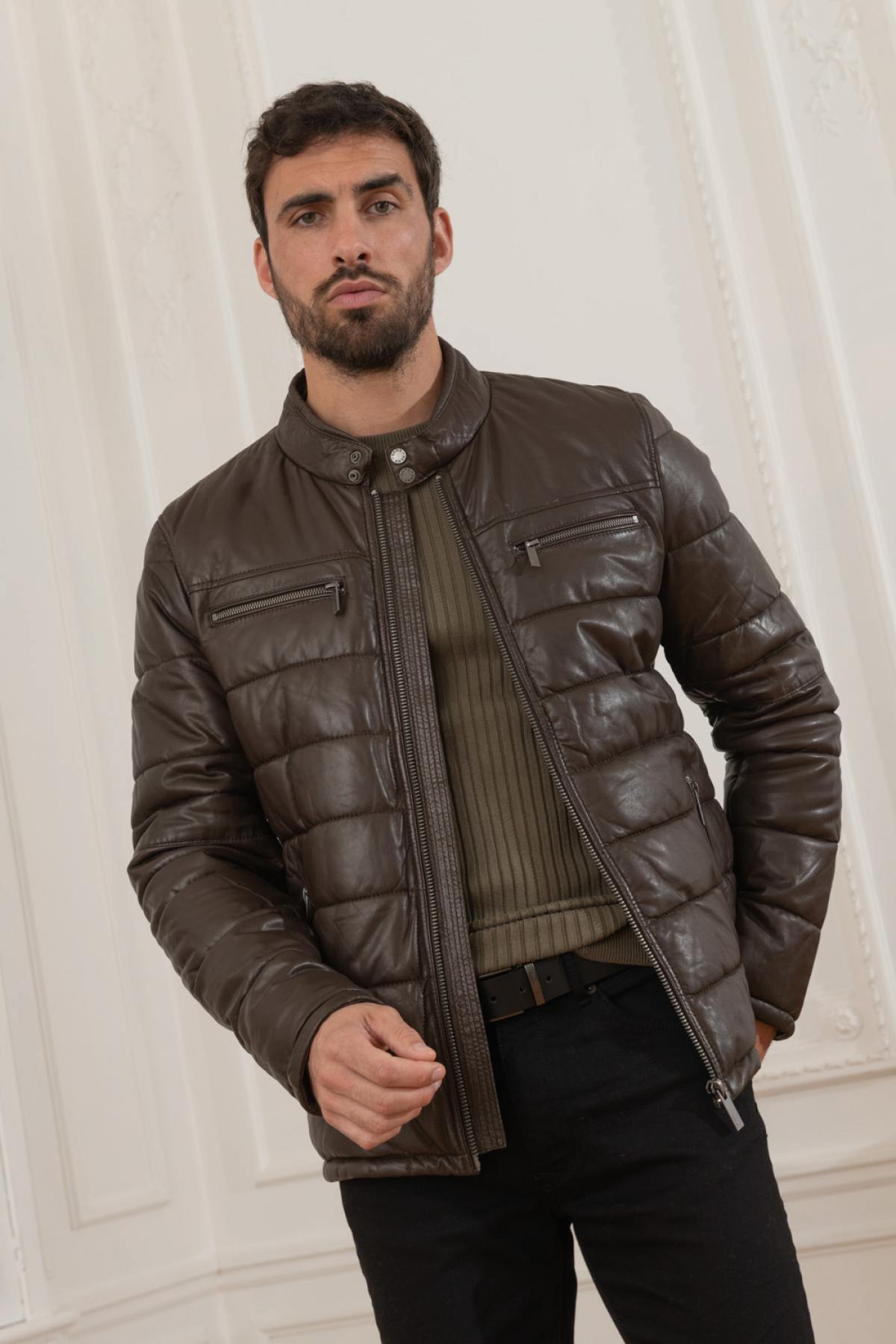 Mid-length down jacket in brown genuine leather - Image n°6