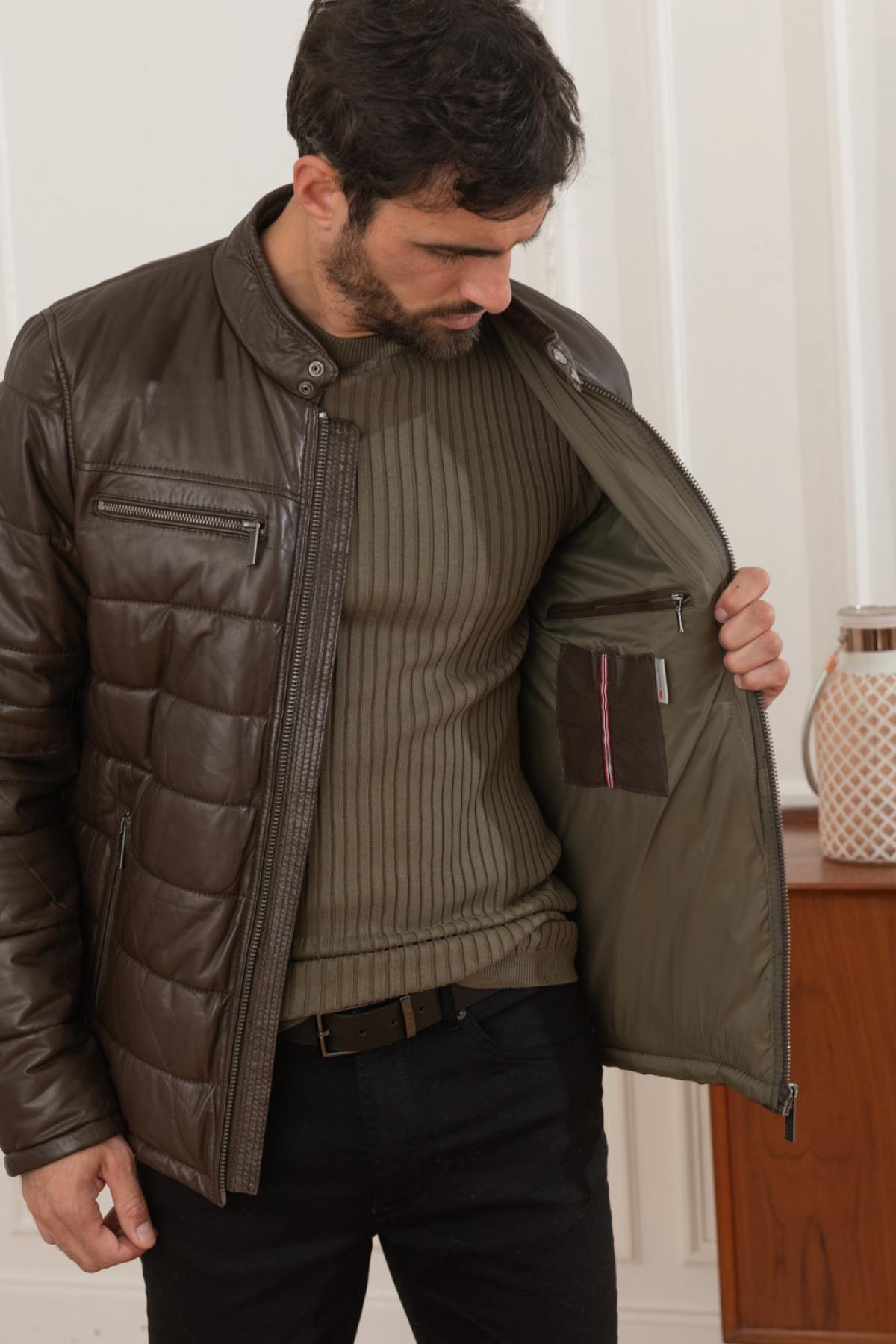 Mid-length down jacket in brown genuine leather - Image n°4