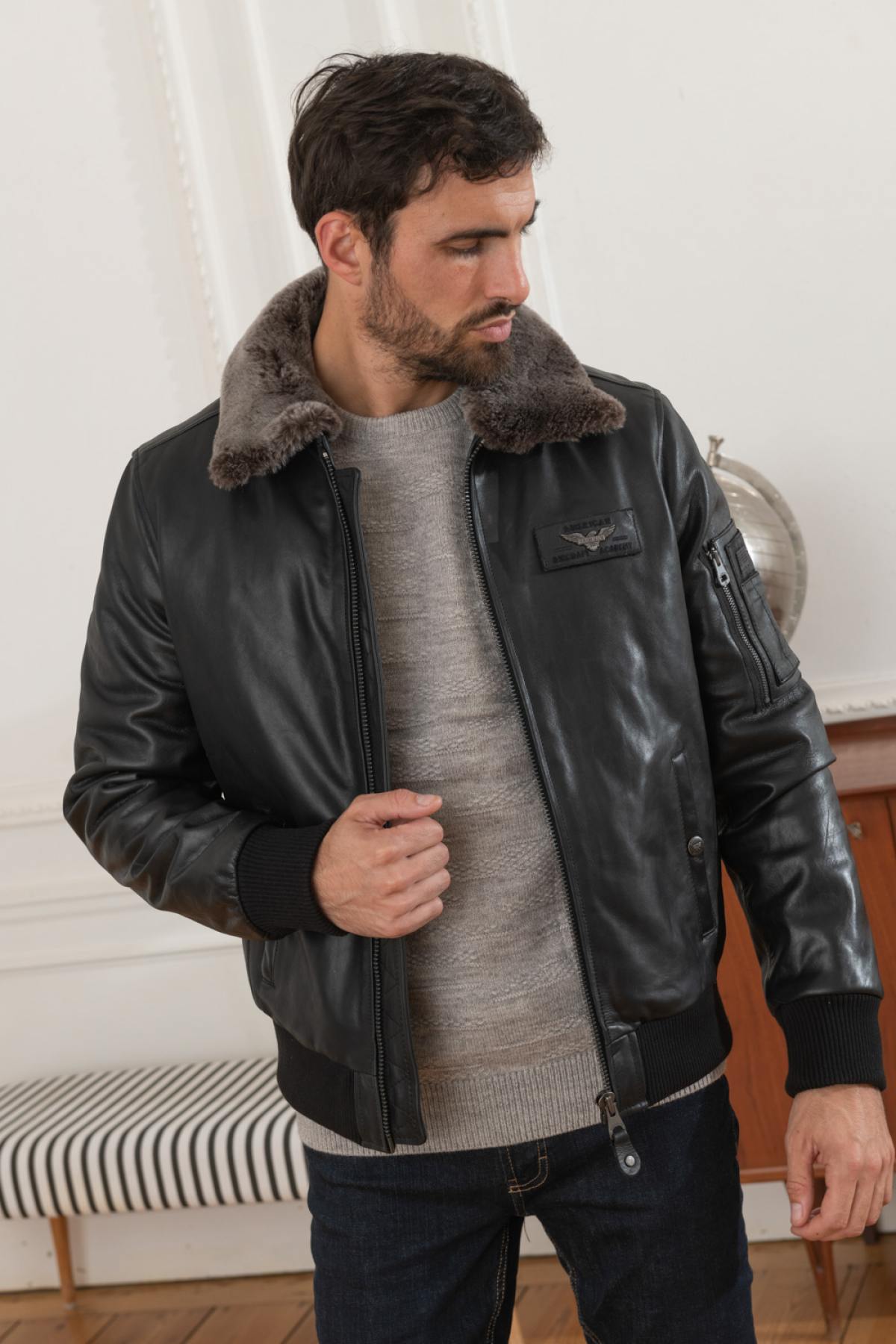 Leather aviator with fur-lined shirt collar - Image n°7