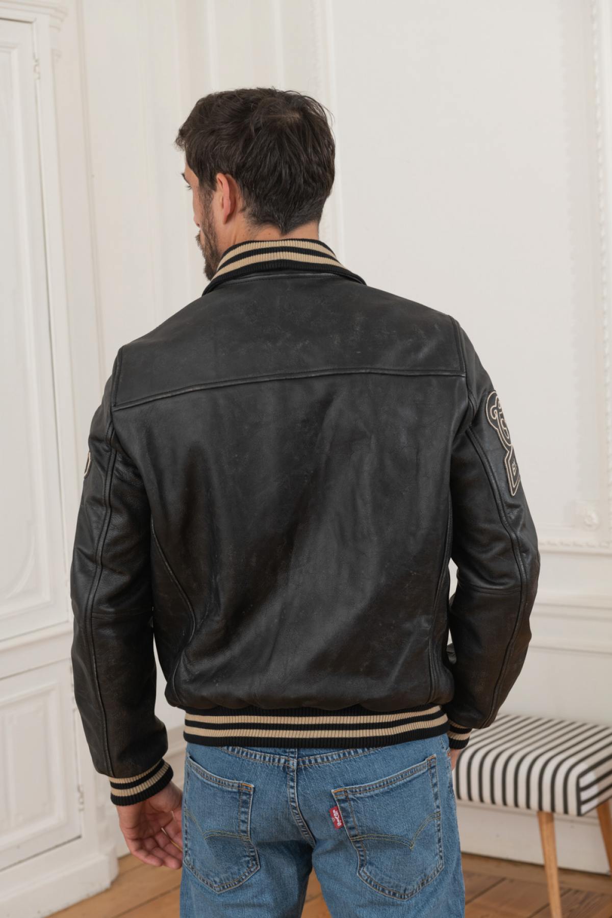 Teddy-style jacket in aged leather with shirt collar - Image n°6