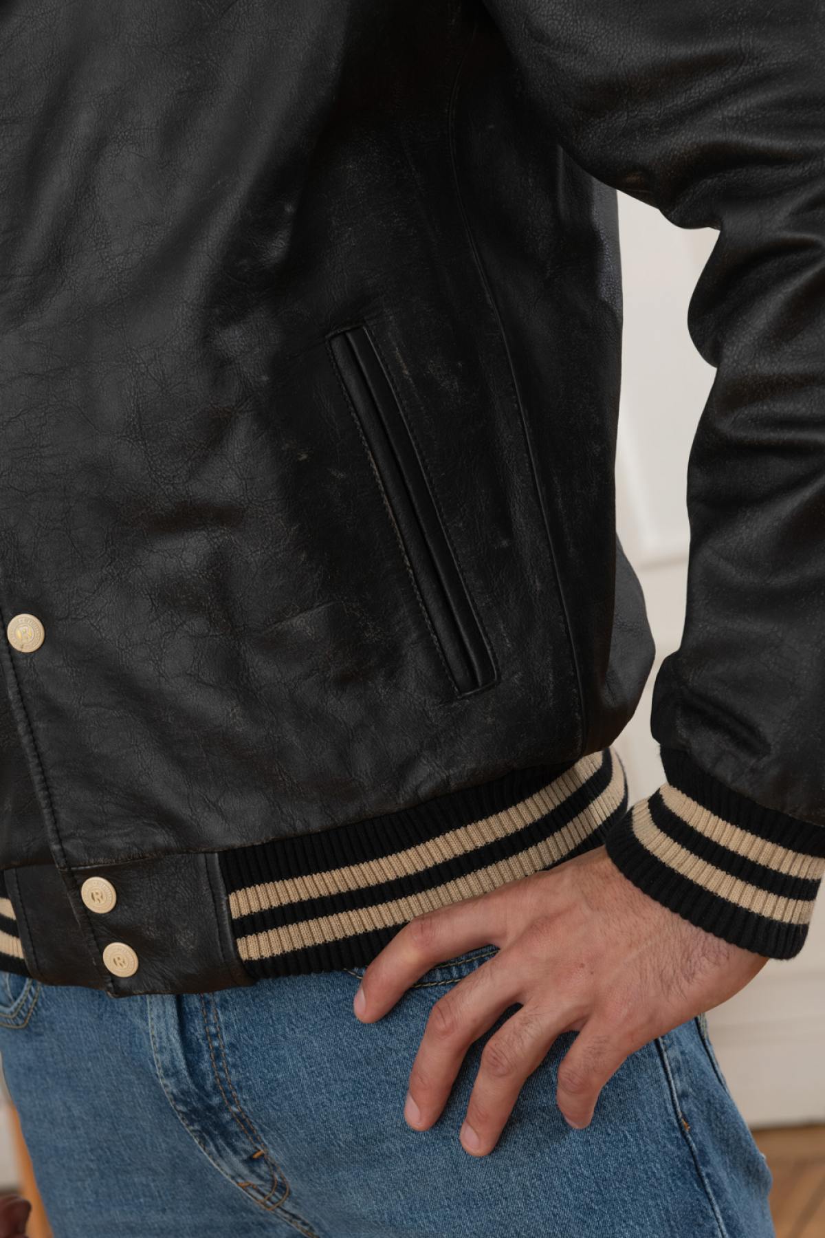 Teddy-style jacket in aged leather with shirt collar - Image n°5