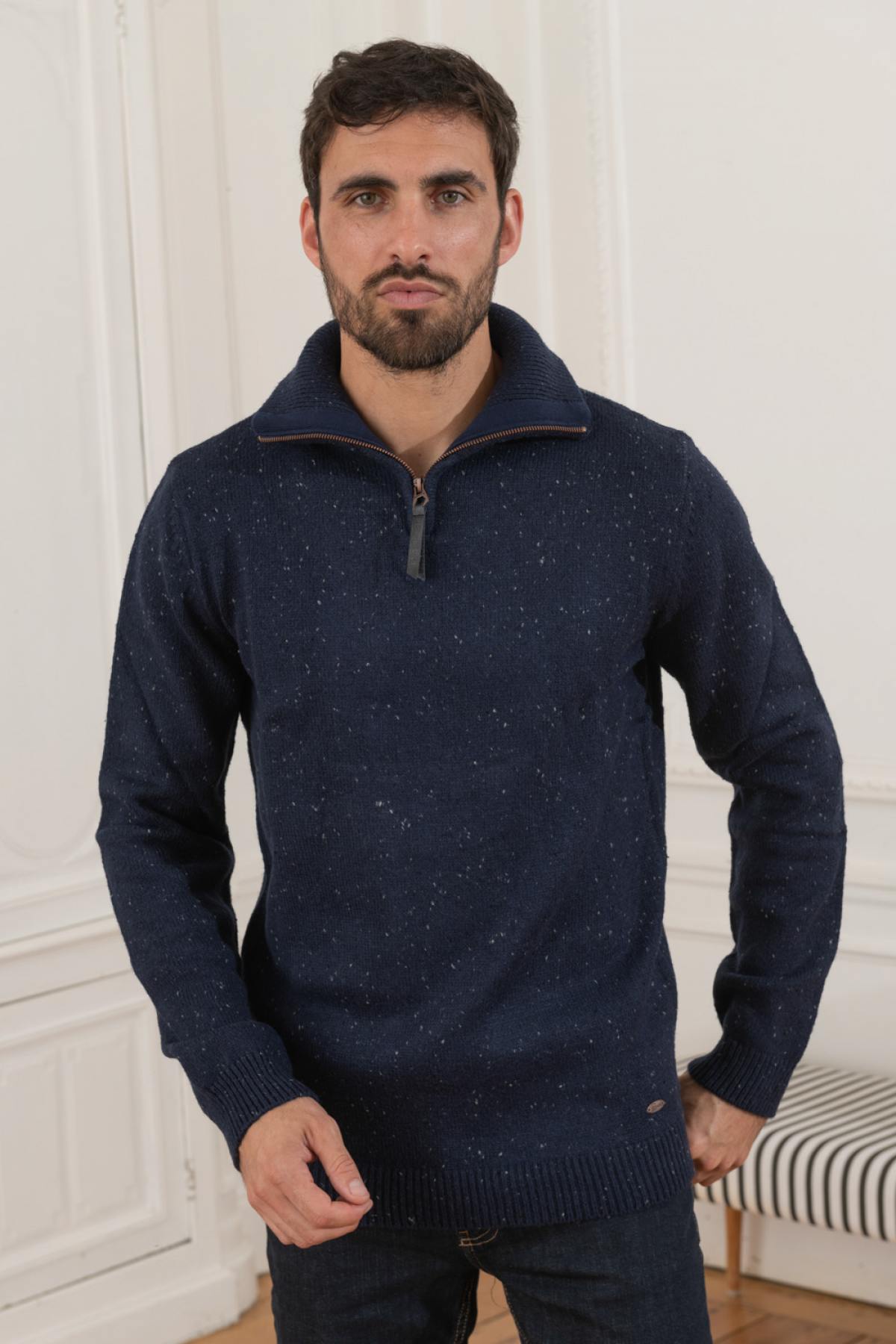 Navy blue sweater with trucker collar - Image n°1