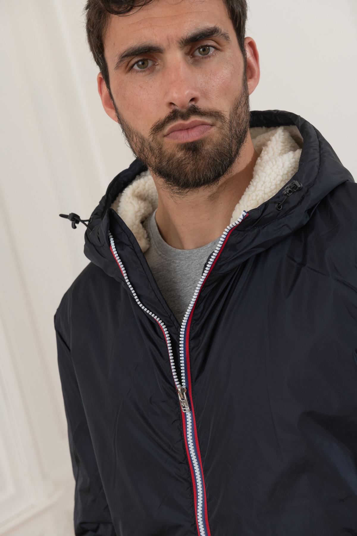 Blue windbreaker jacket with fur-lined hood - Image n°6