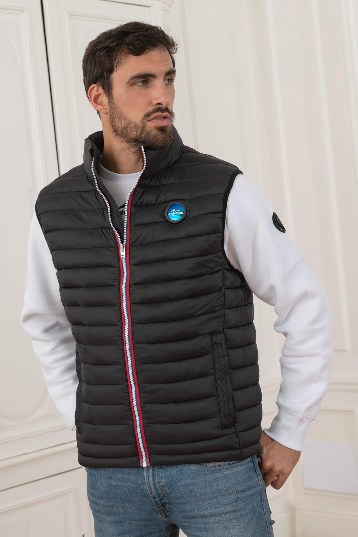 Black sleeveless sportswear down jacket - Image n°1