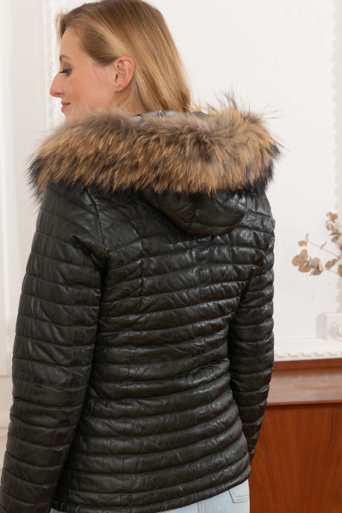 Fine down jacket in dark green thinsulate leather - Image n°5