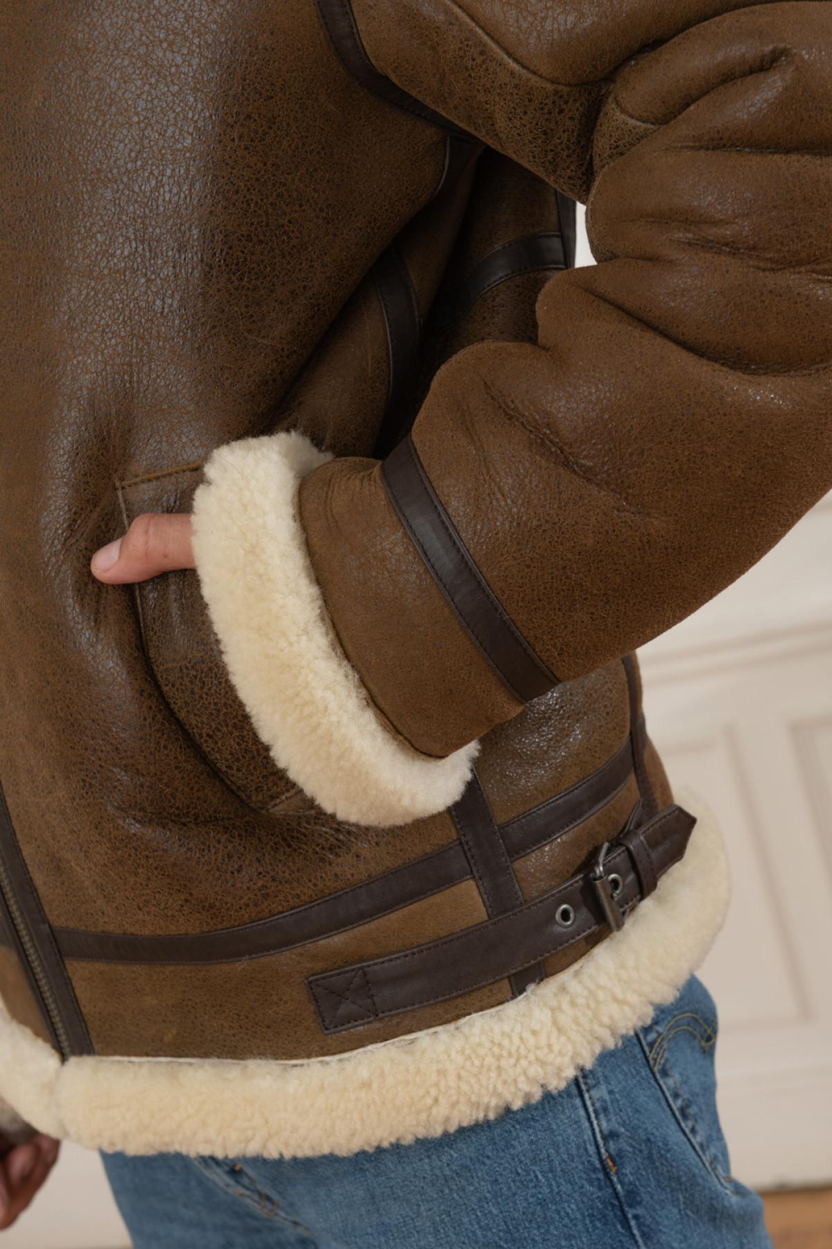 Men's bomber jacket in shearling - Image n°8