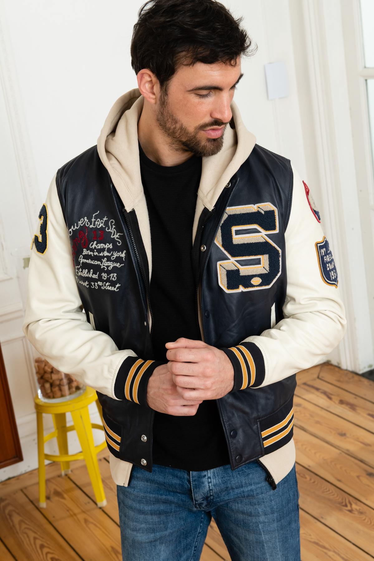 White and navy blue leather varsity teddy - Image n°1