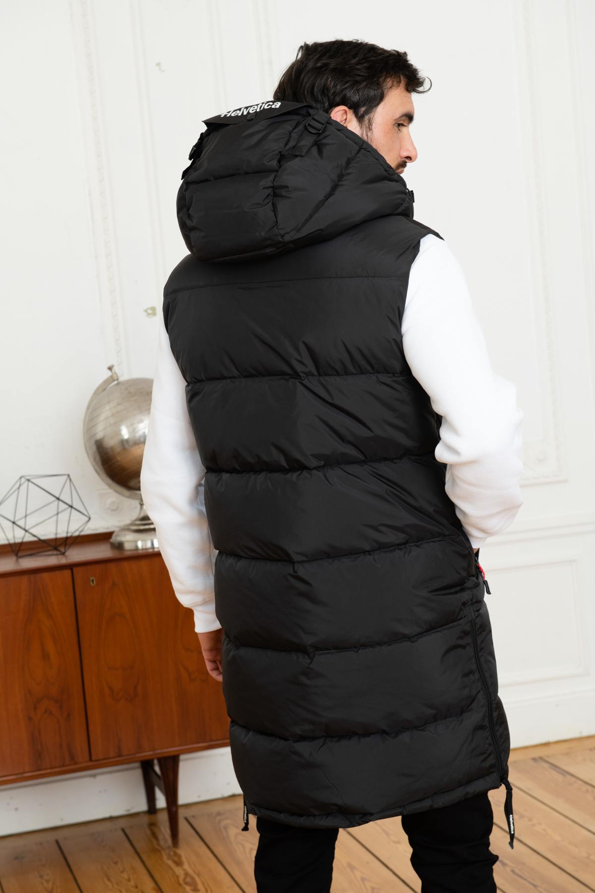 Long black sleeveless down jacket - Image n°5