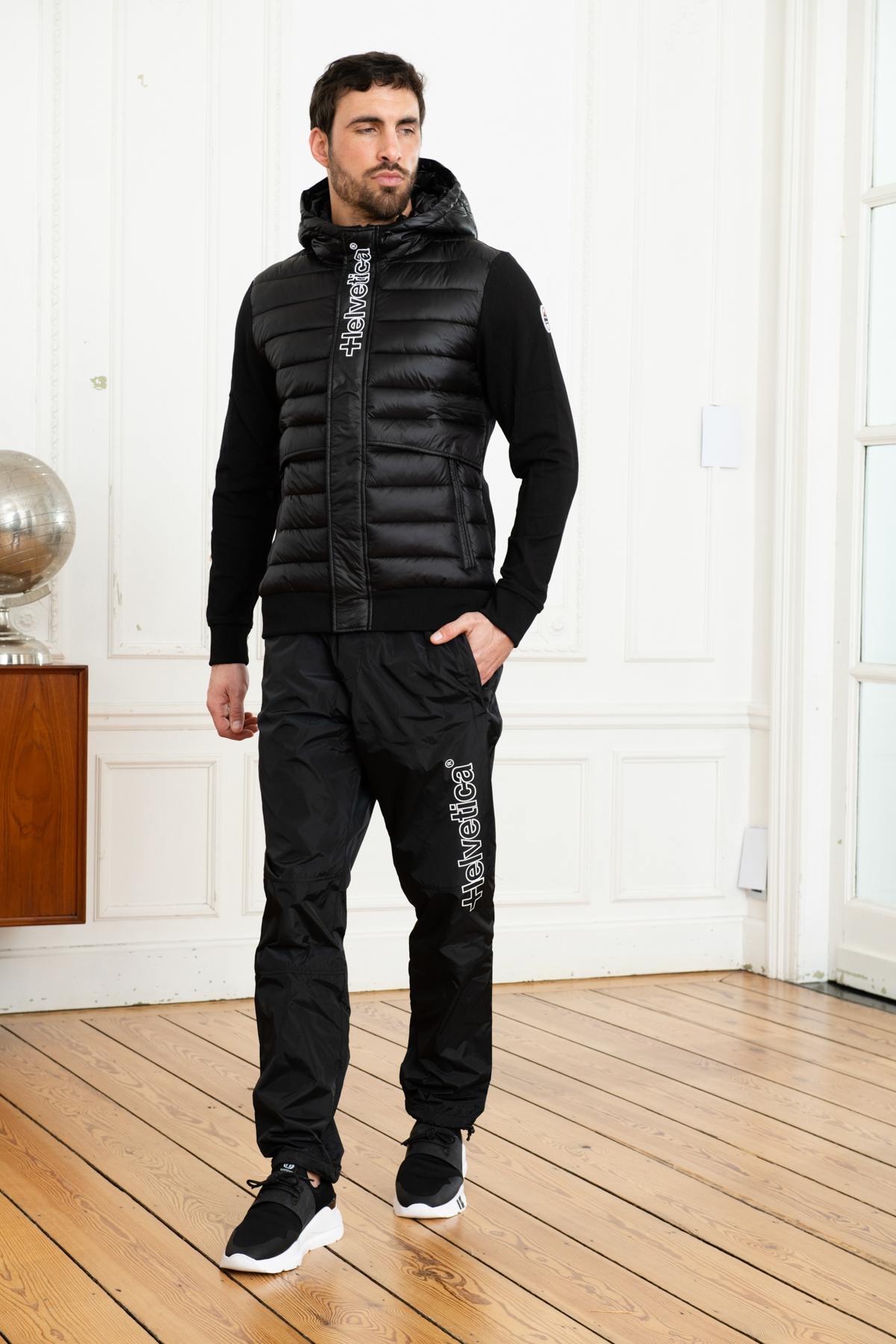 Black flowing sportswear pants - Image n°4