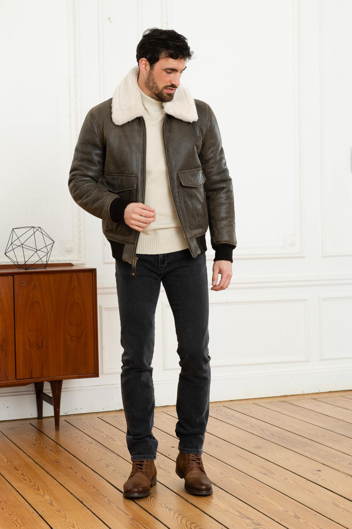 A-2 aviator in brown shearling and white fur - Image n°2