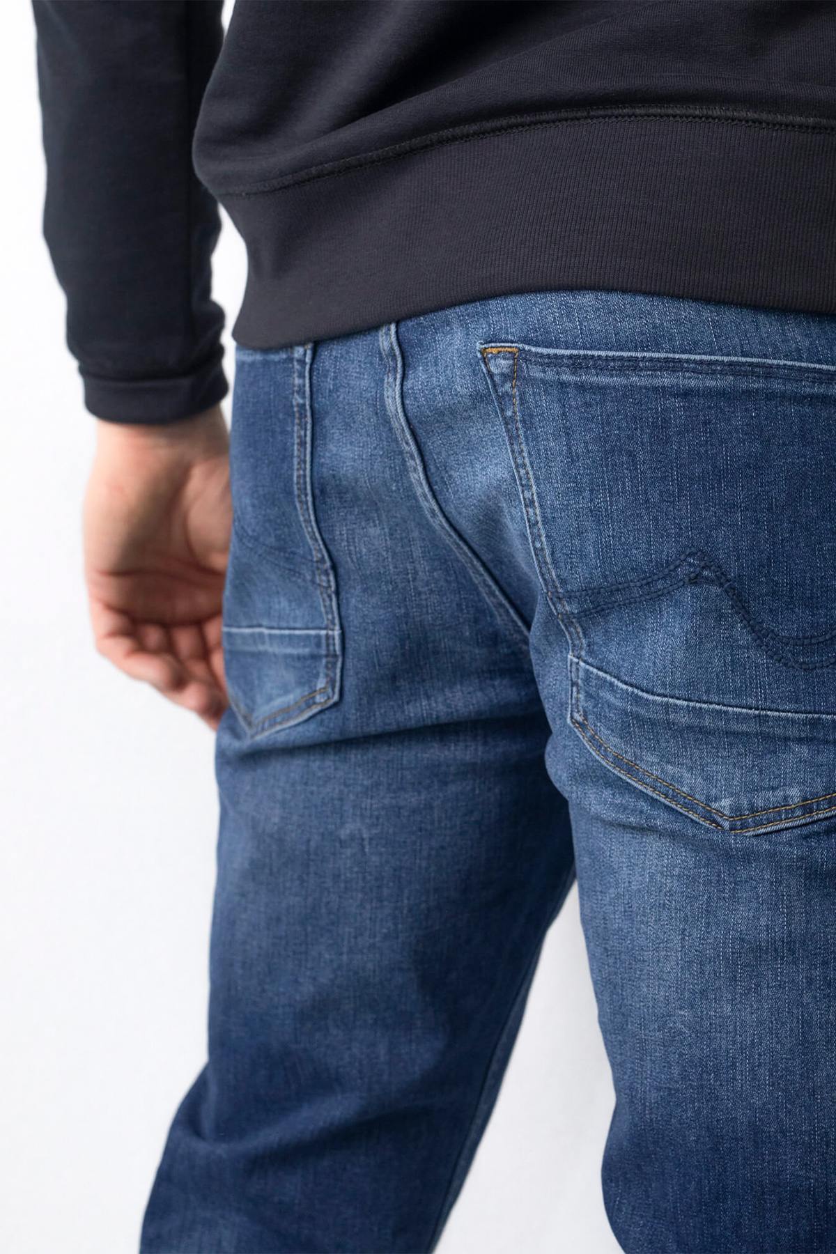 Men's 6-pocket washed blue jeans - Image n°3